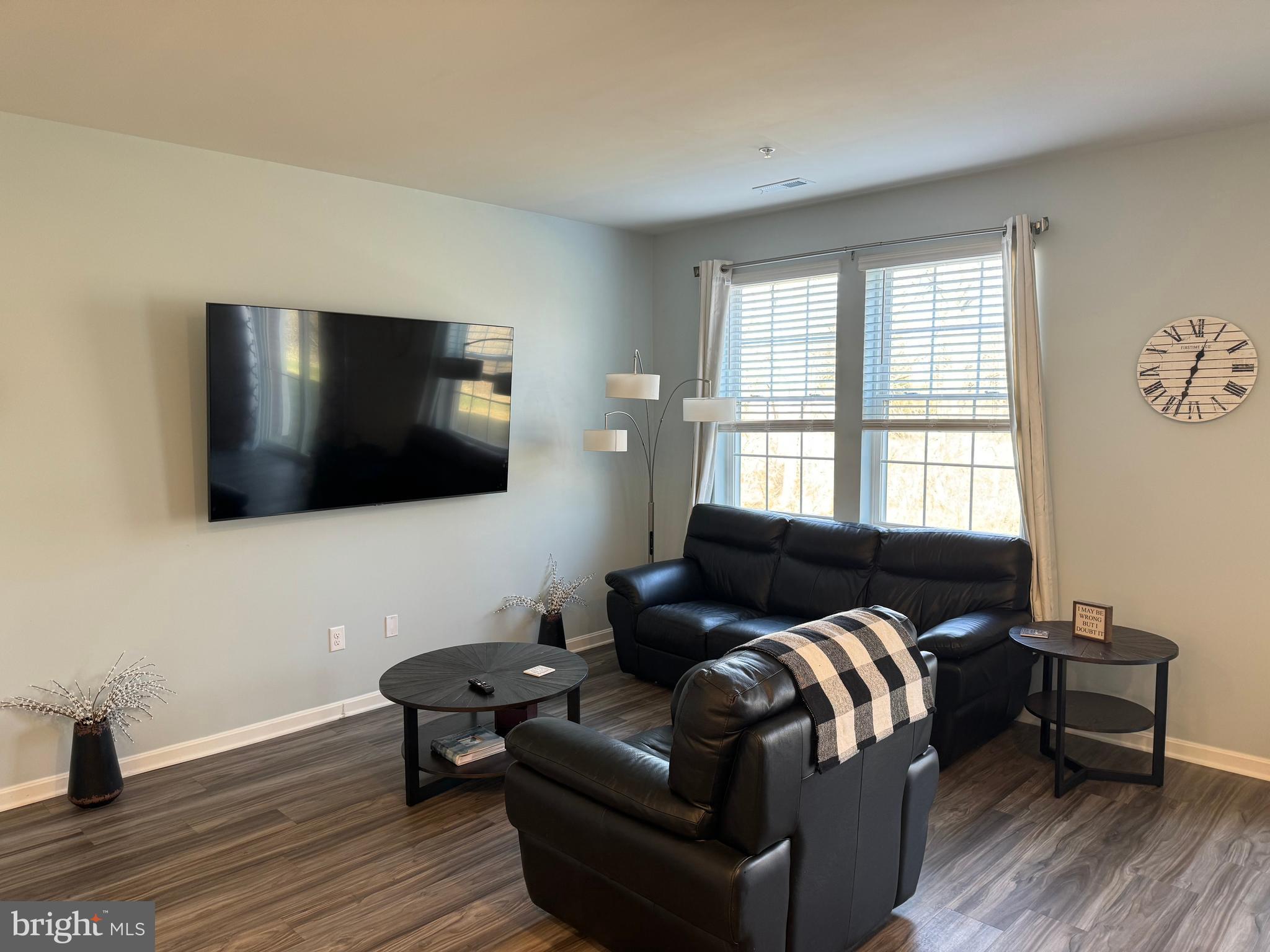 LOCUST RUN - Residential