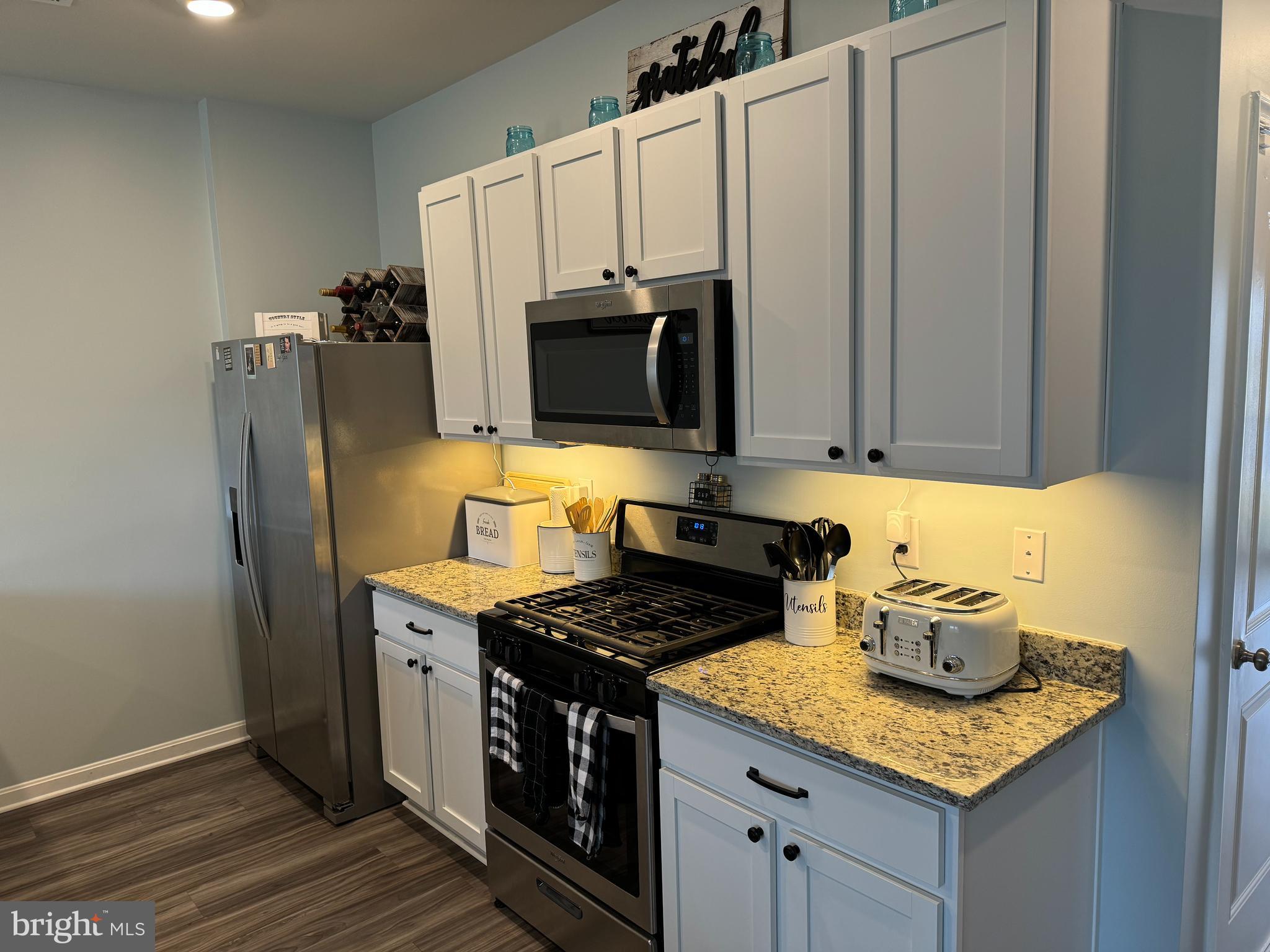 LOCUST RUN - Residential