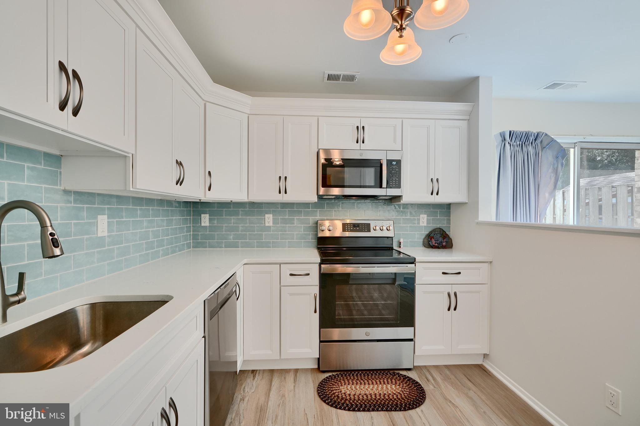 CHIPPENDALE - Residential