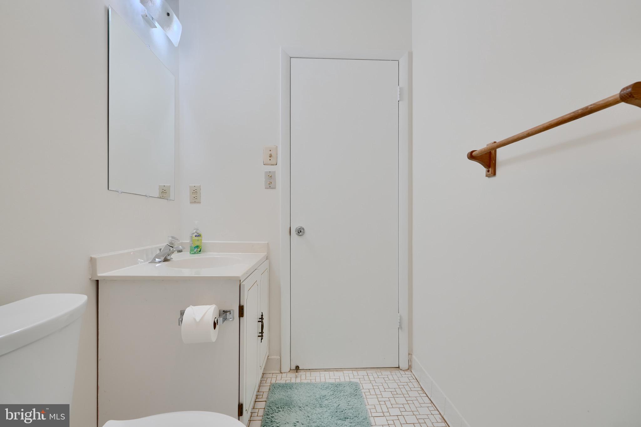 CHIPPENDALE - Residential