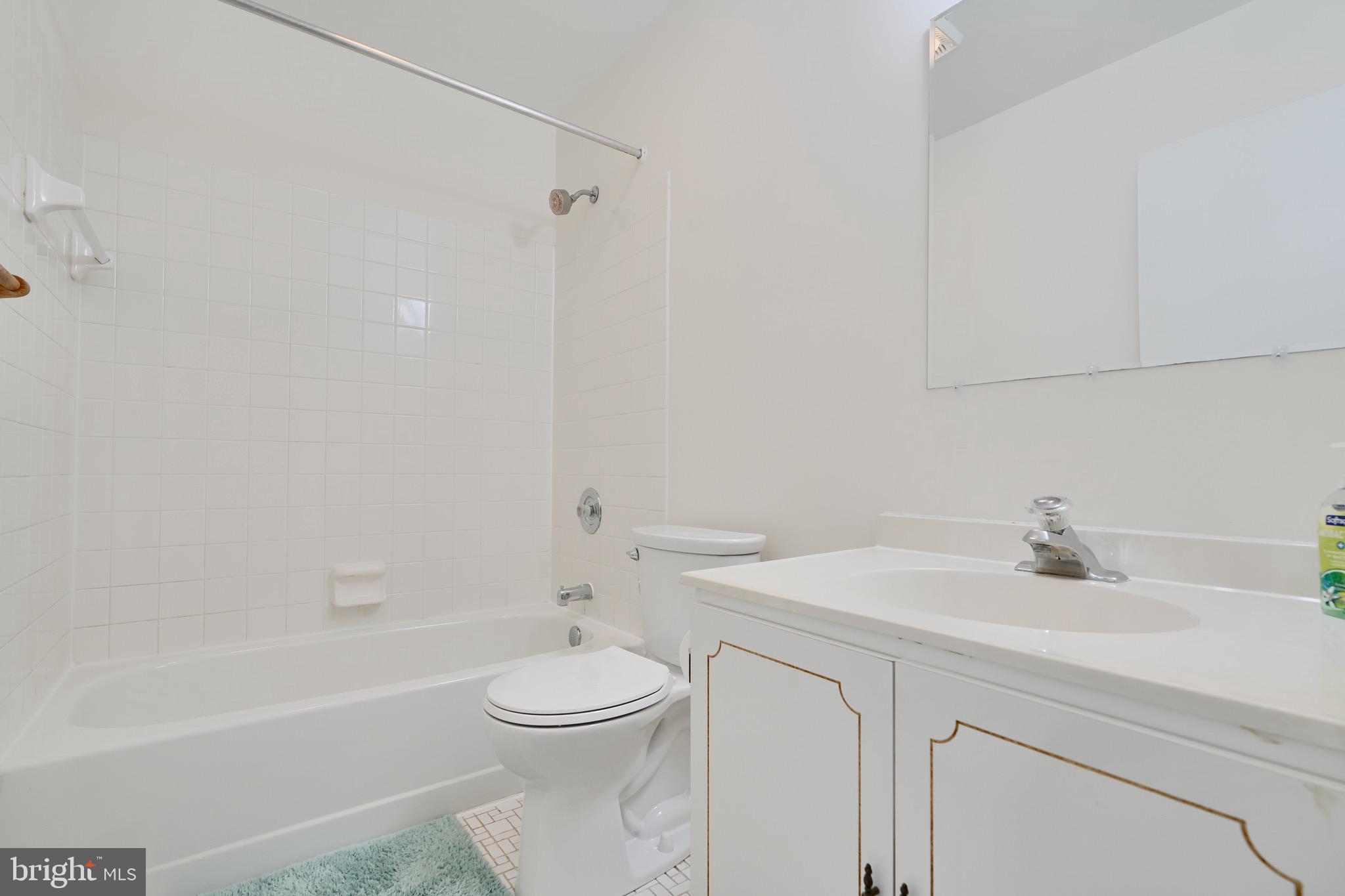 CHIPPENDALE - Residential