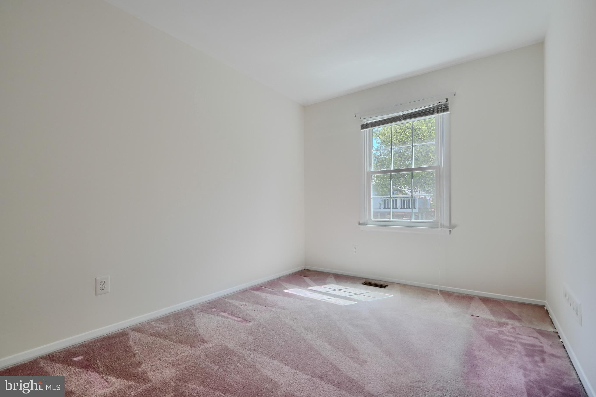 CHIPPENDALE - Residential