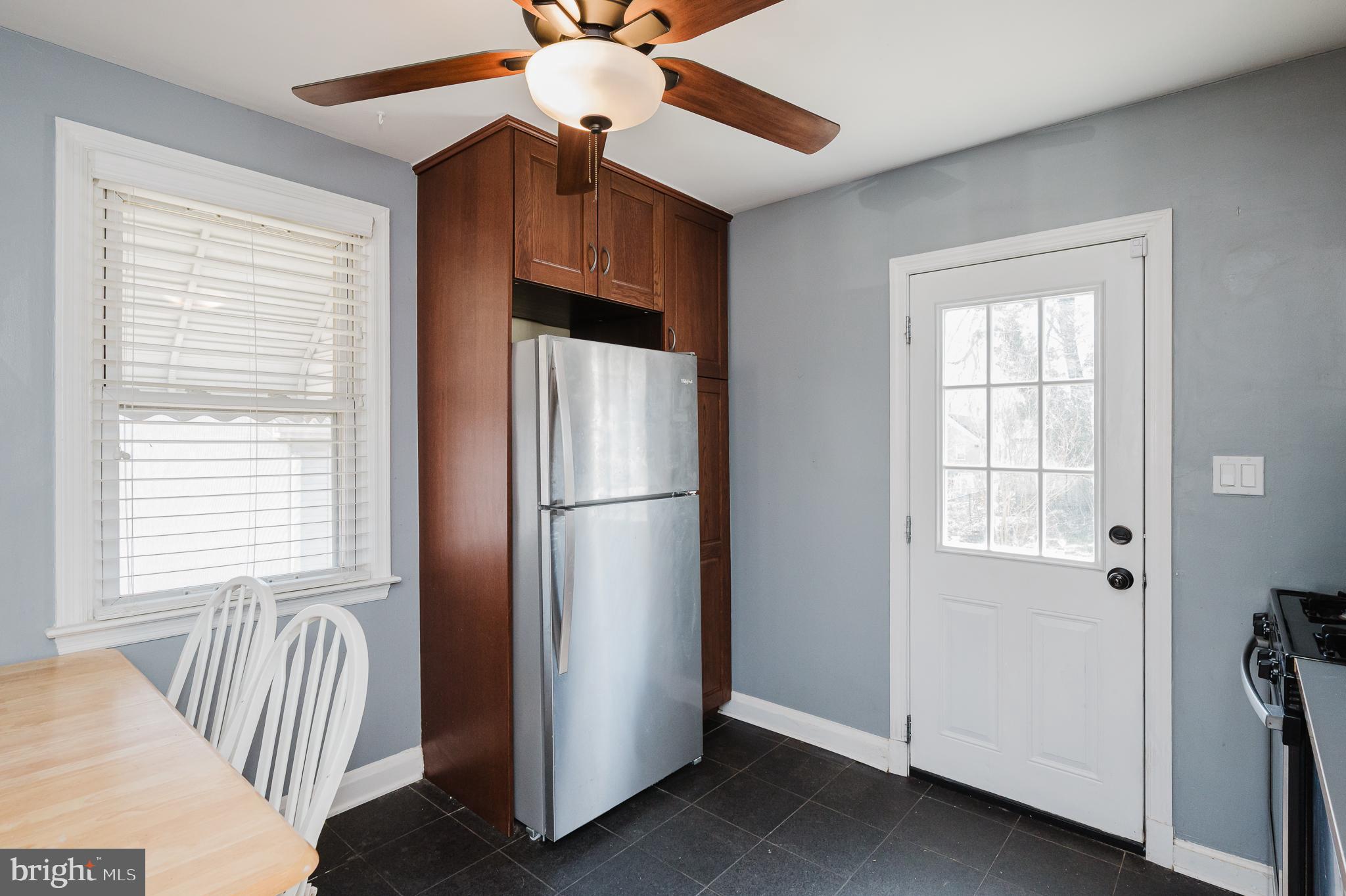 CALIFORNIA GROVE - Residential