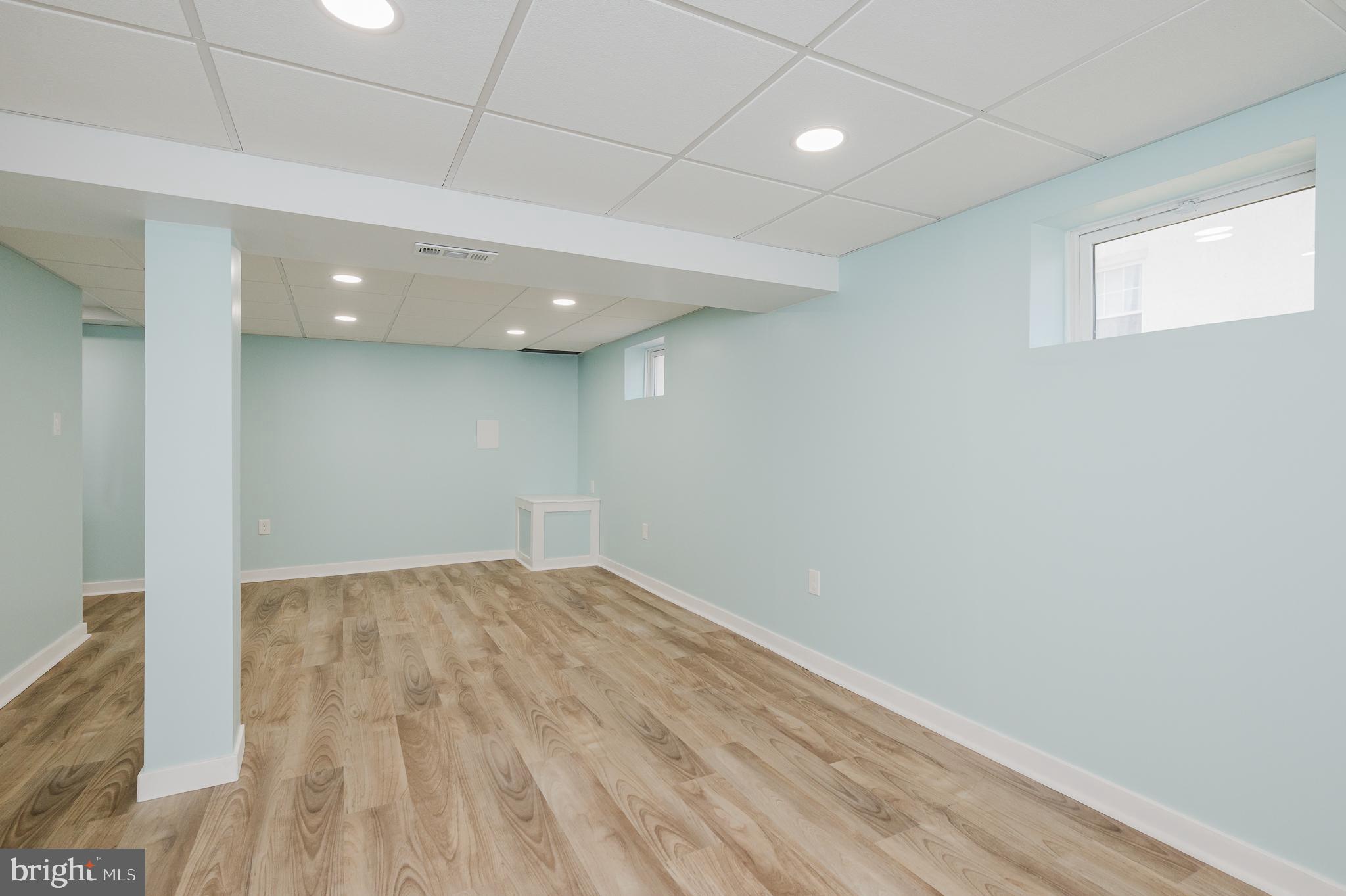 CALIFORNIA GROVE - Residential