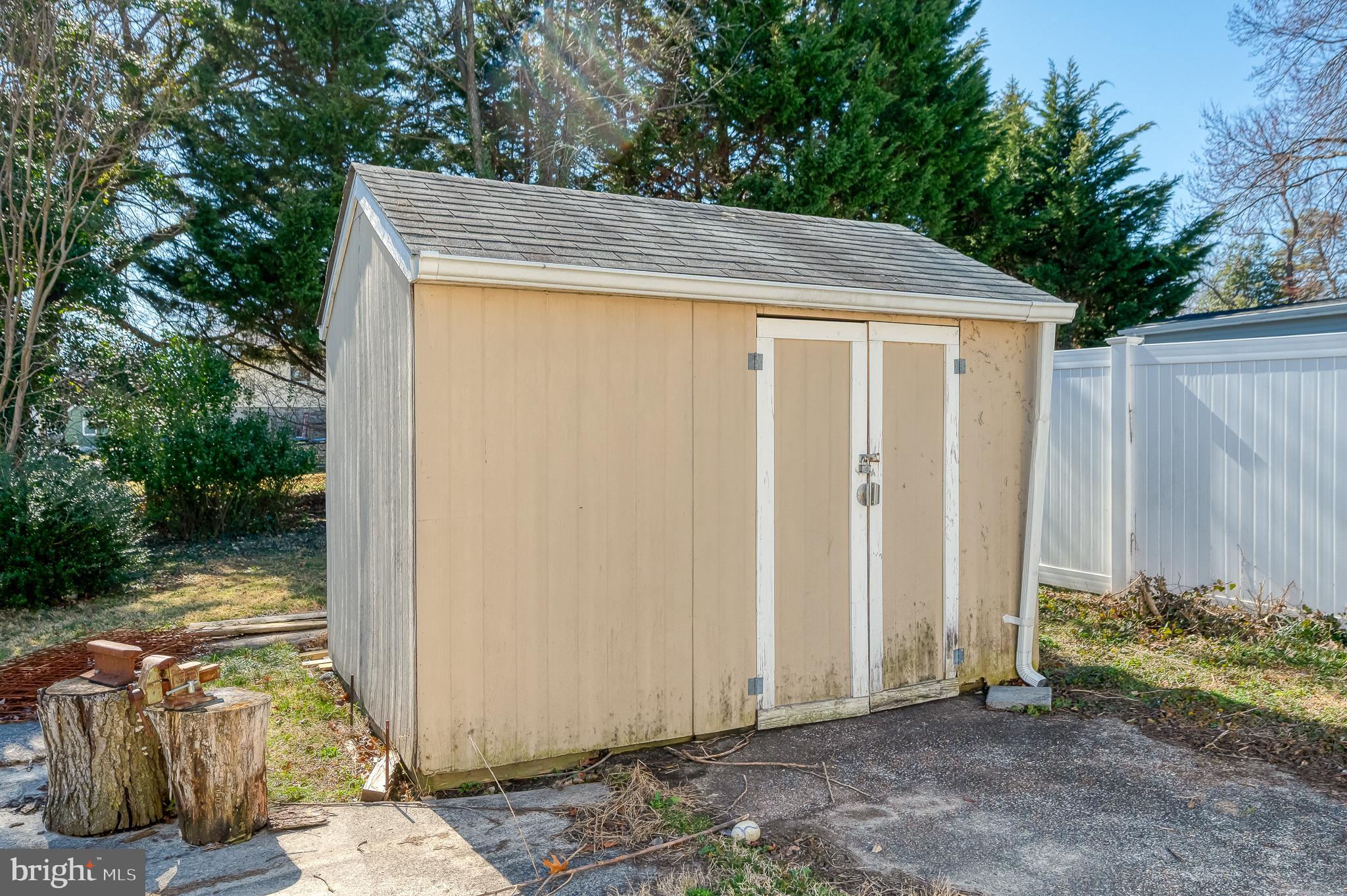 CALIFORNIA GROVE - Residential