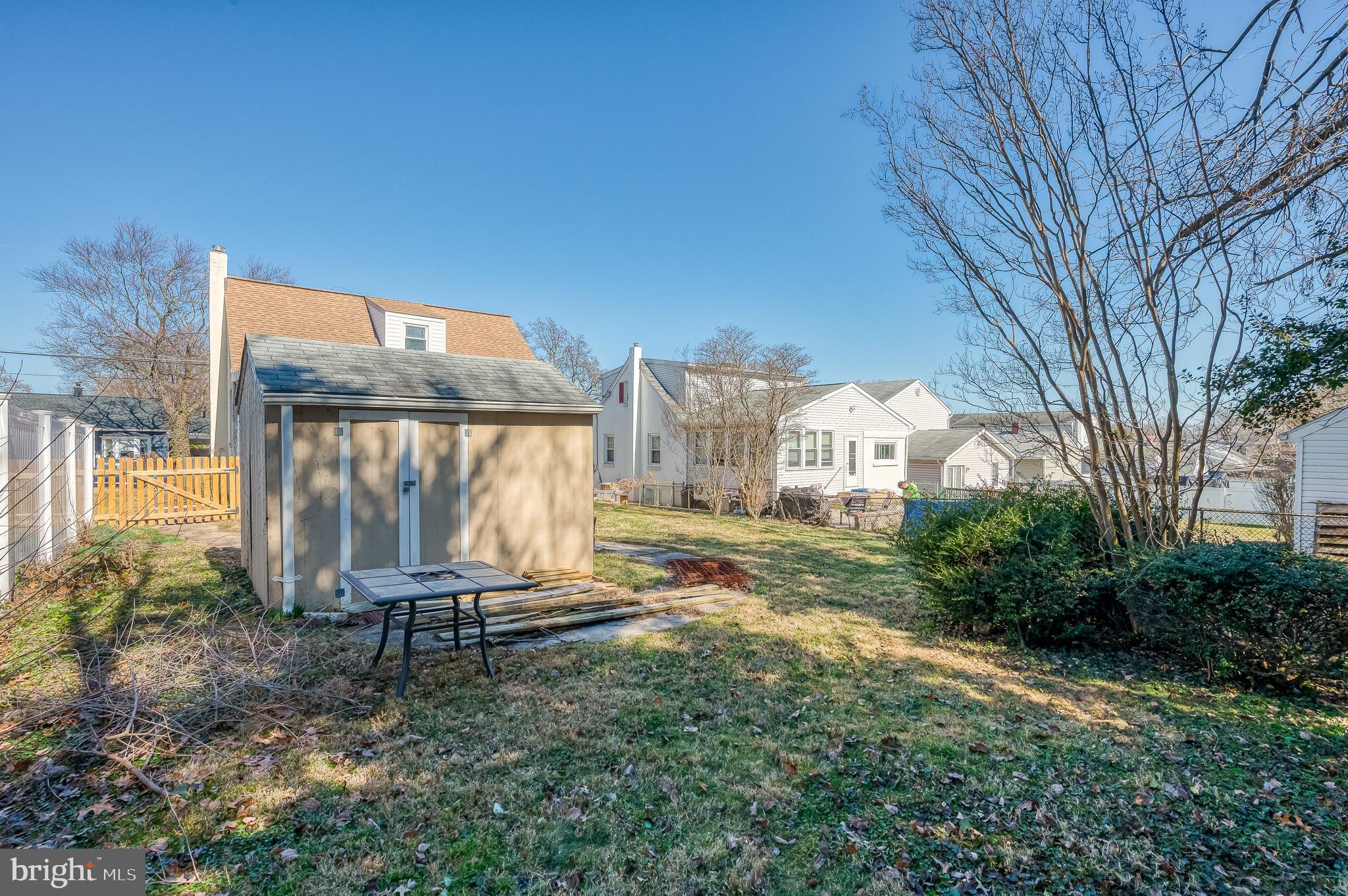 CALIFORNIA GROVE - Residential