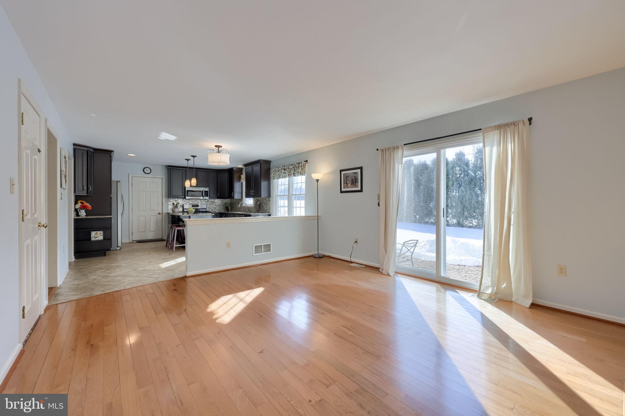 SOUTHPOINT COMMONS - Residential