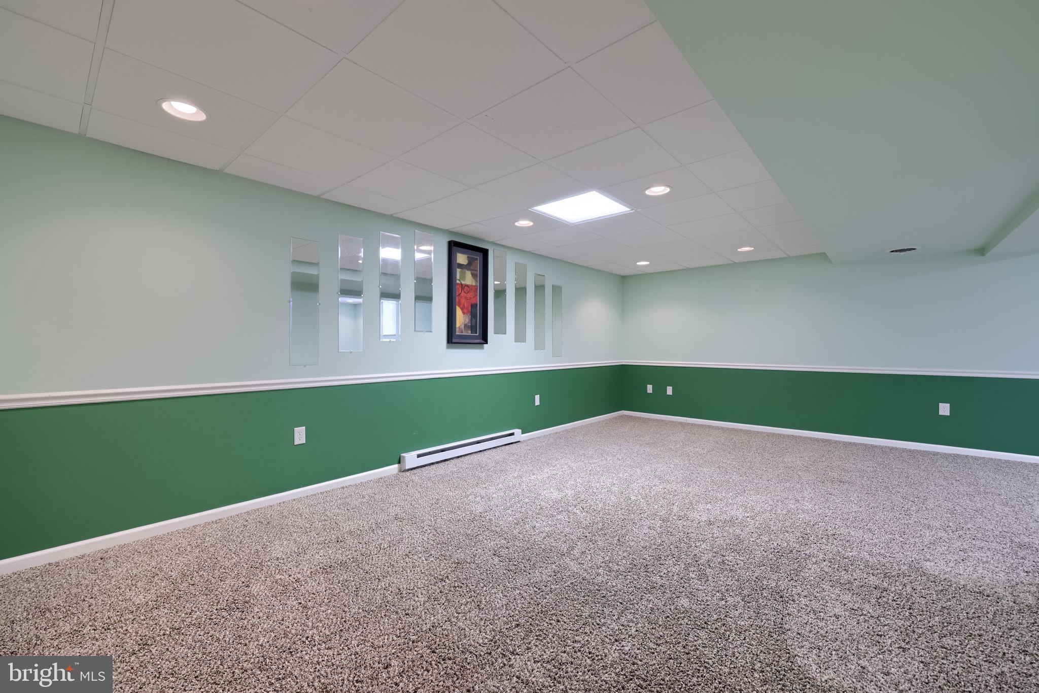 SOUTHPOINT COMMONS - Residential