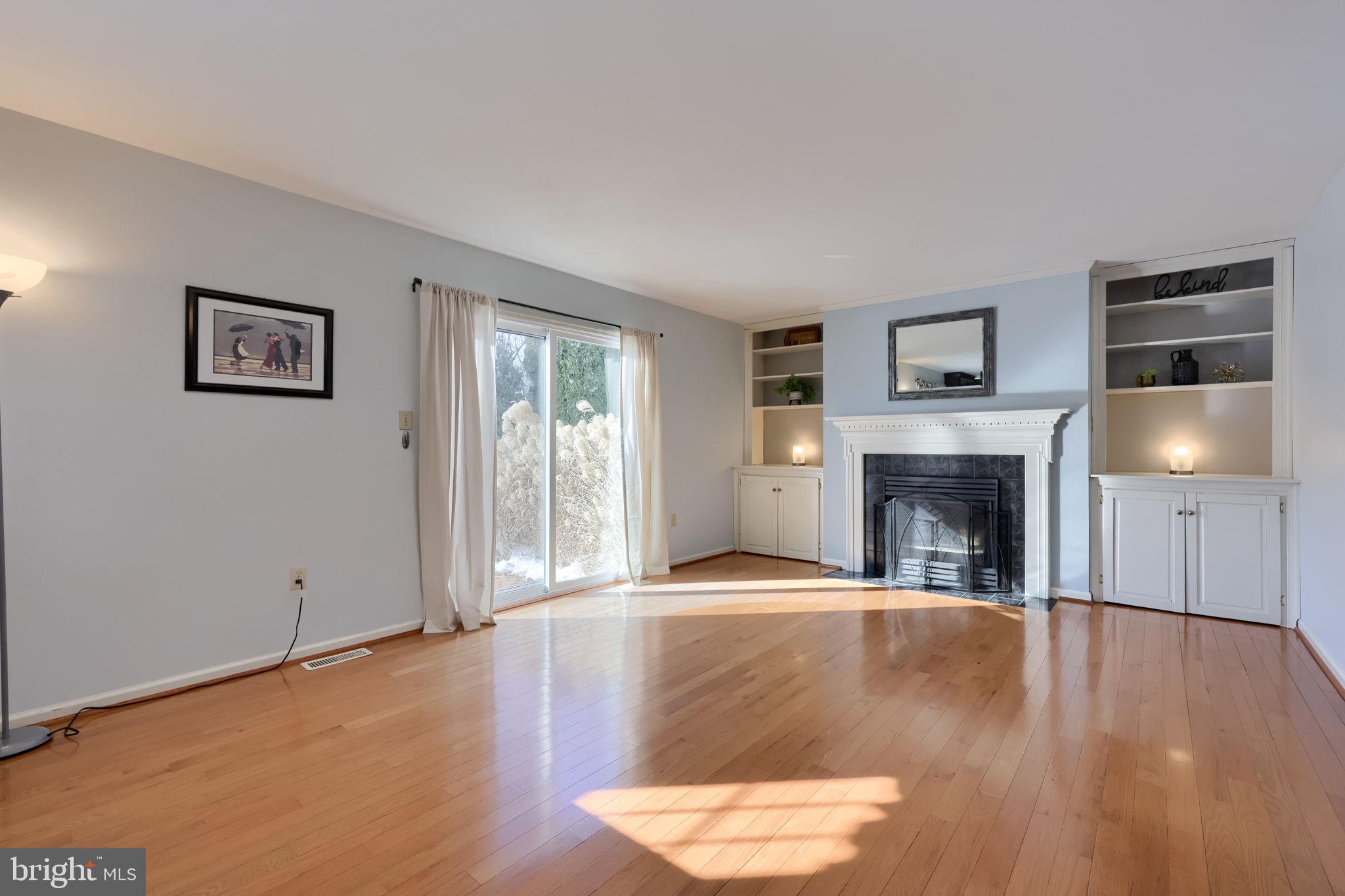 SOUTHPOINT COMMONS - Residential