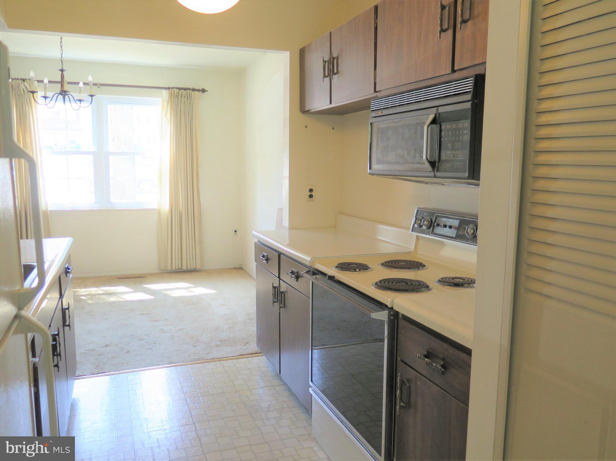 VILLAGE OF OLDE MILL - Residential