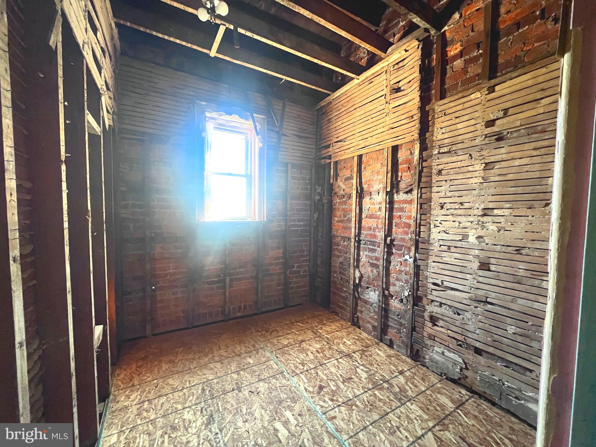 MILL CREEK - Residential