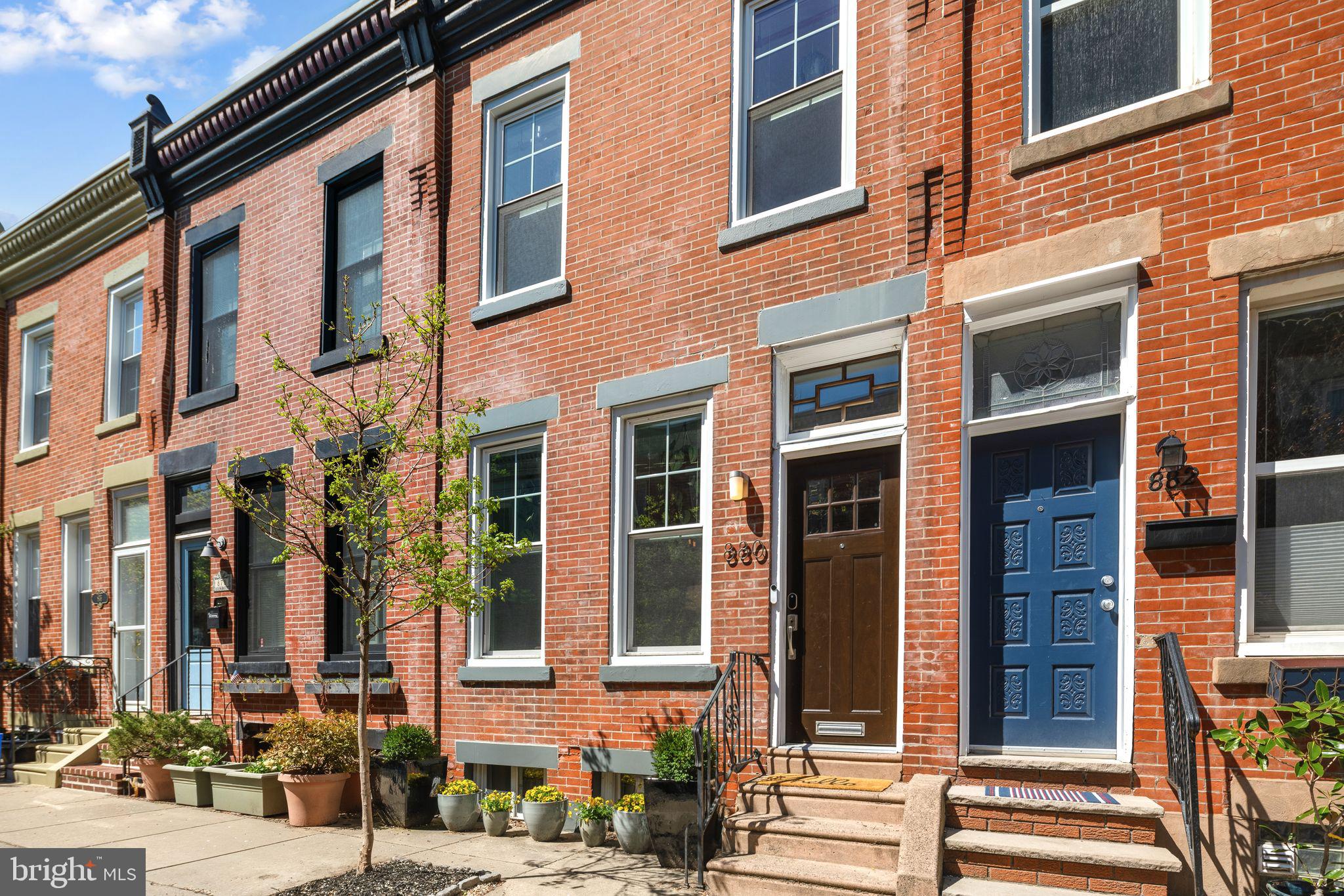 880 N BUCKNELL STREET