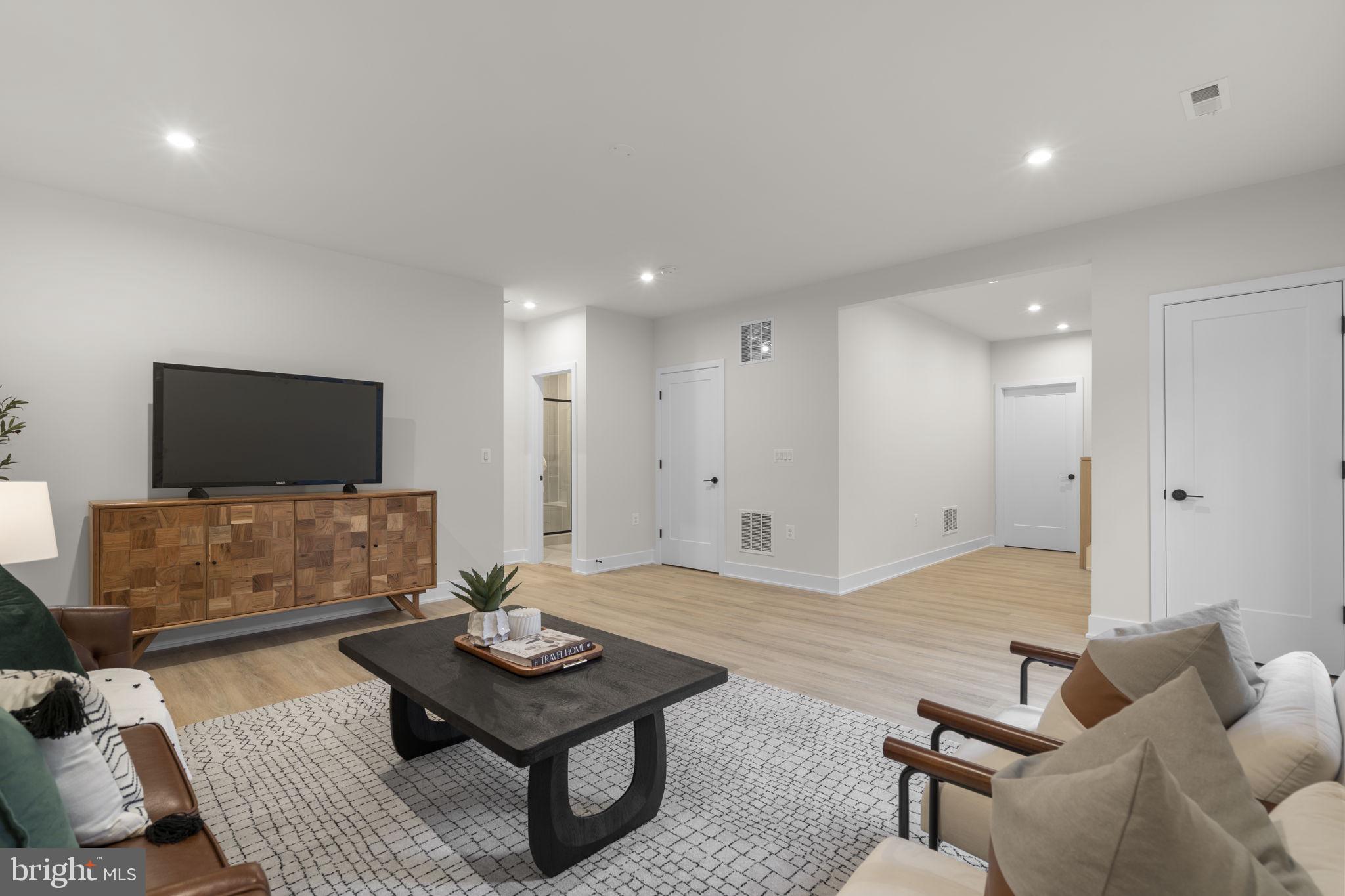 SOUTH 620 - Residential