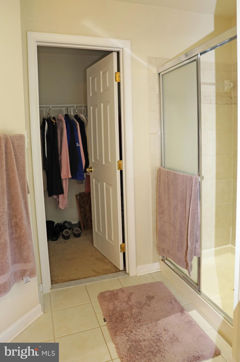 QUARTER FARM - Residential