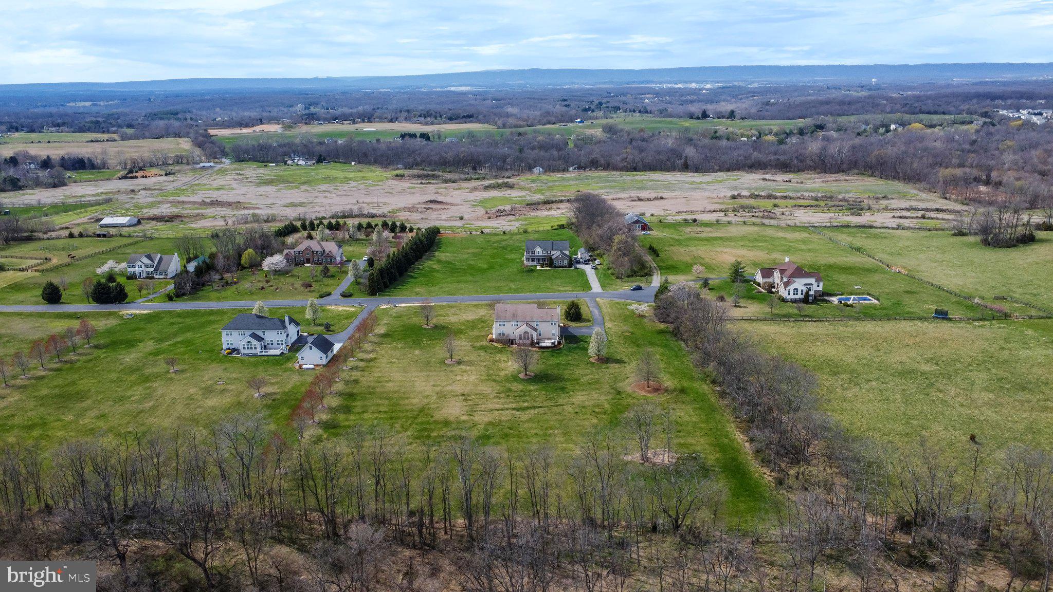 QUARTER FARM - Residential