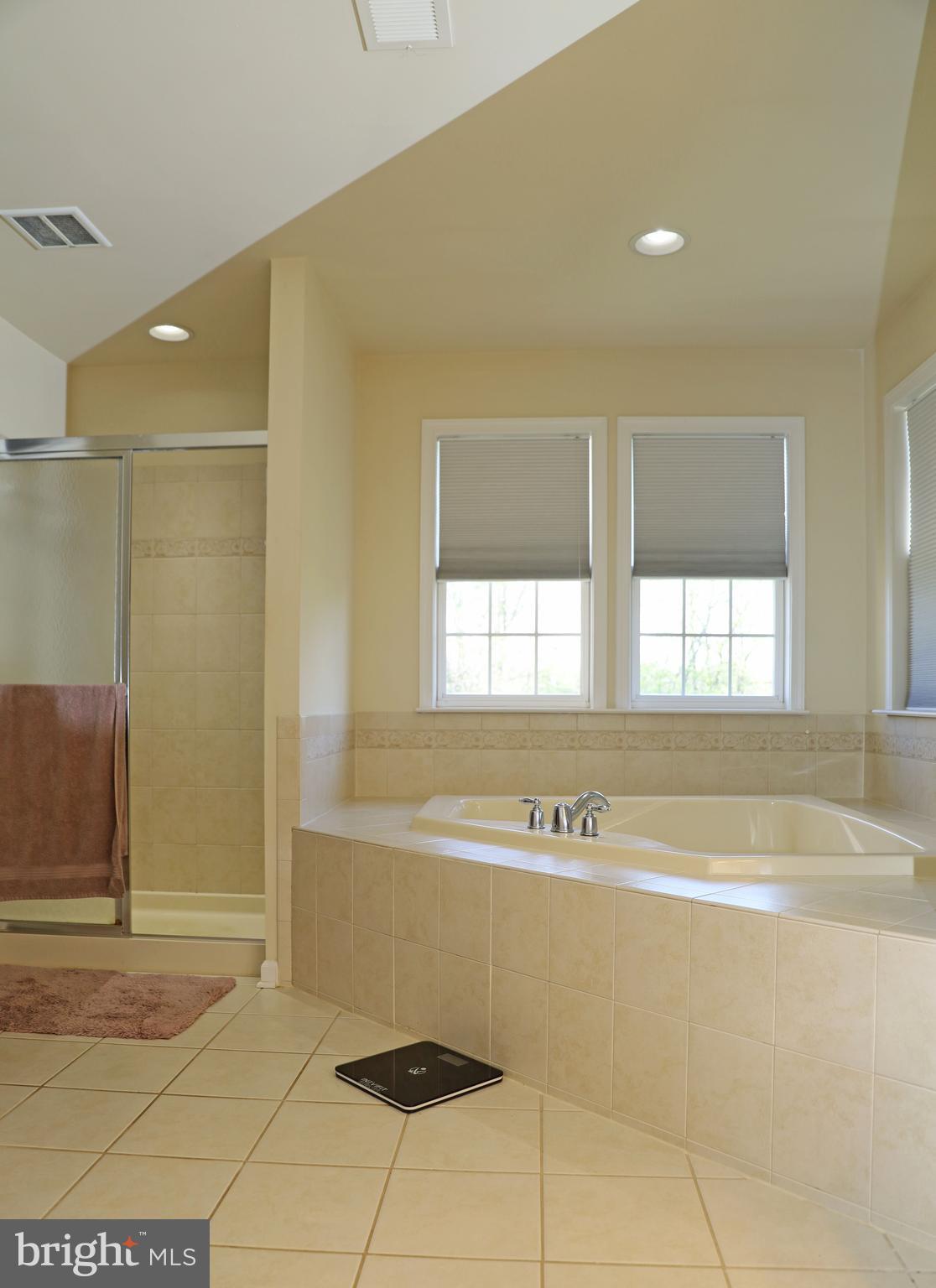 QUARTER FARM - Residential