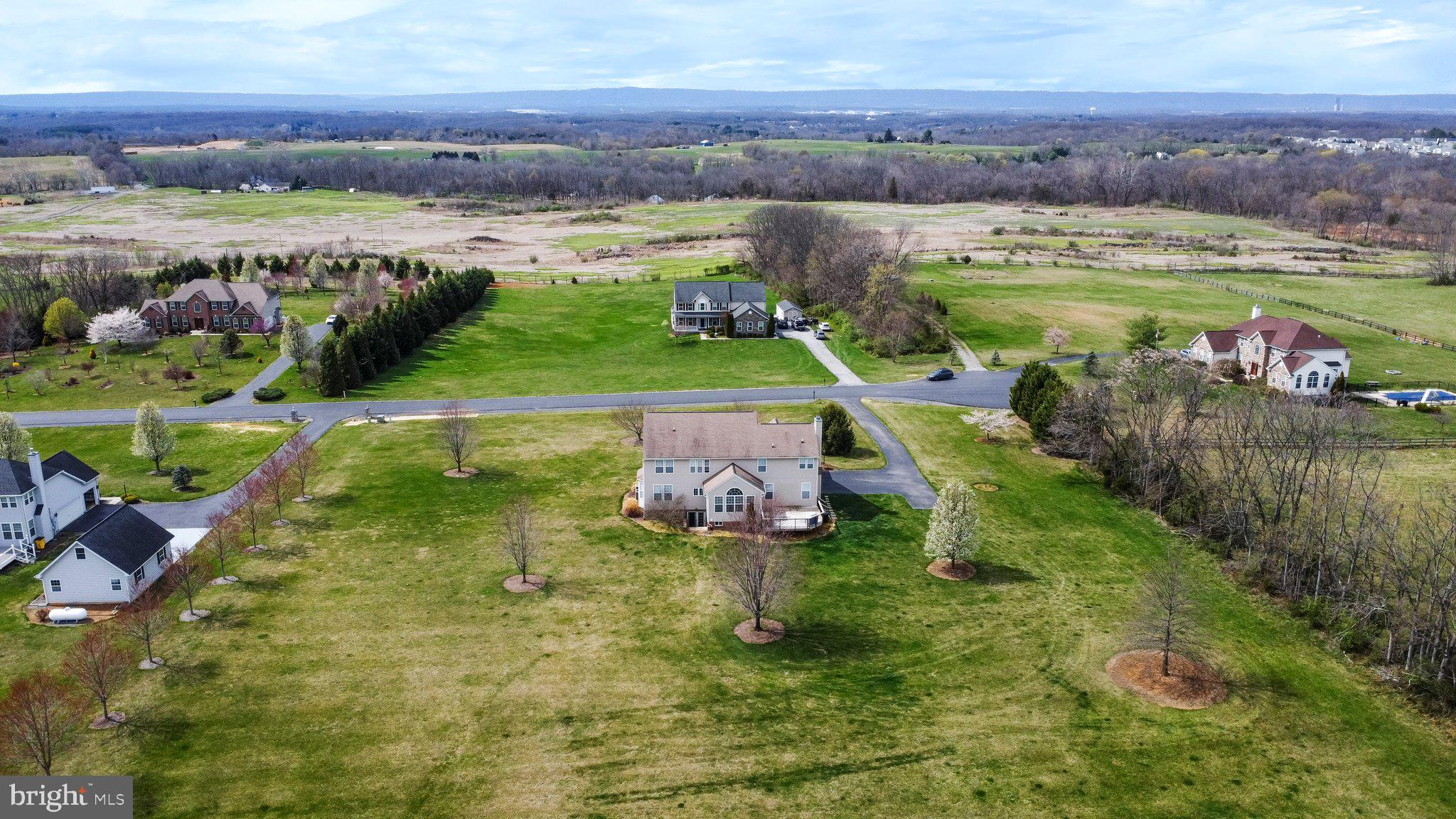 QUARTER FARM - Residential