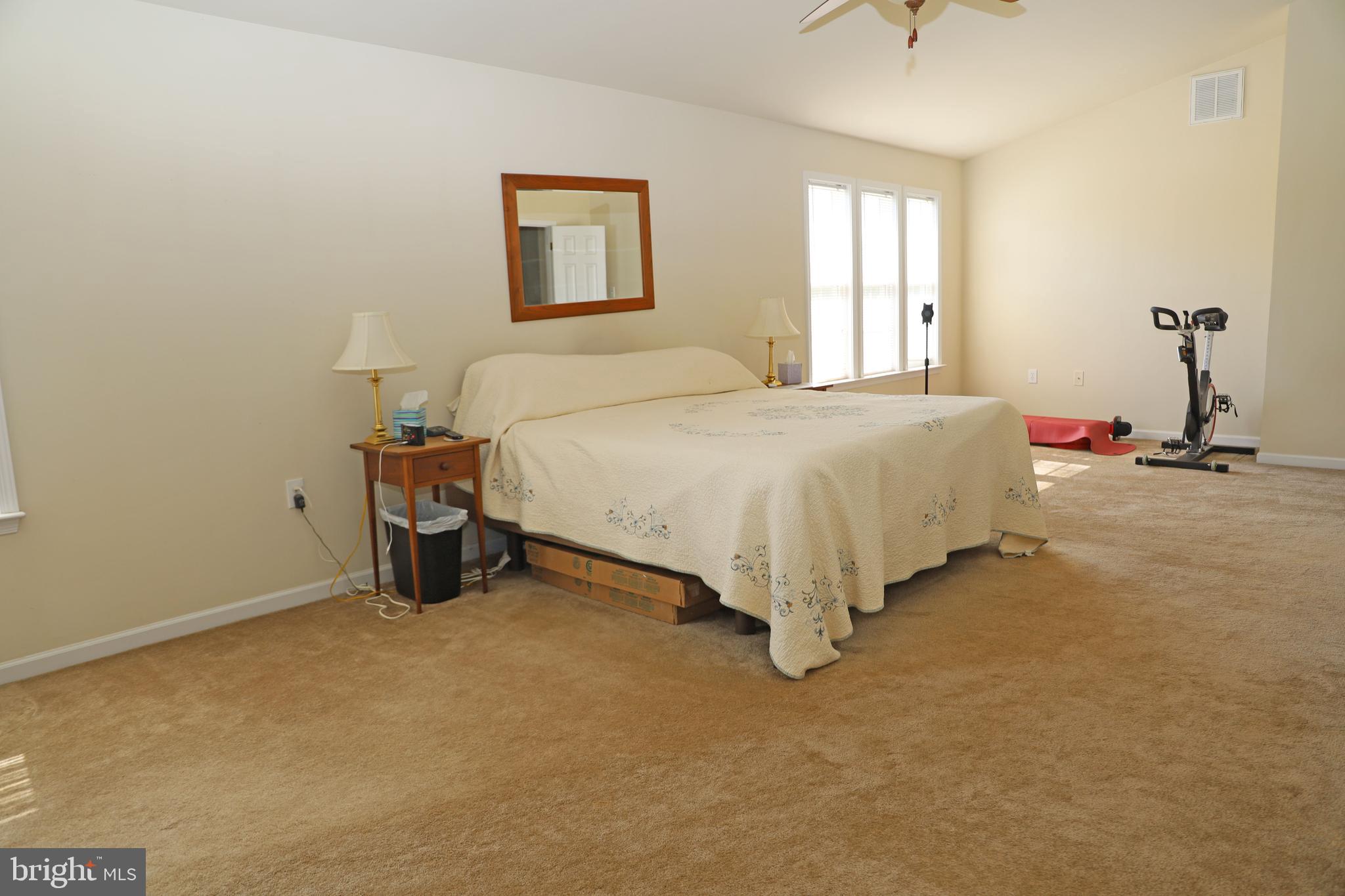 QUARTER FARM - Residential