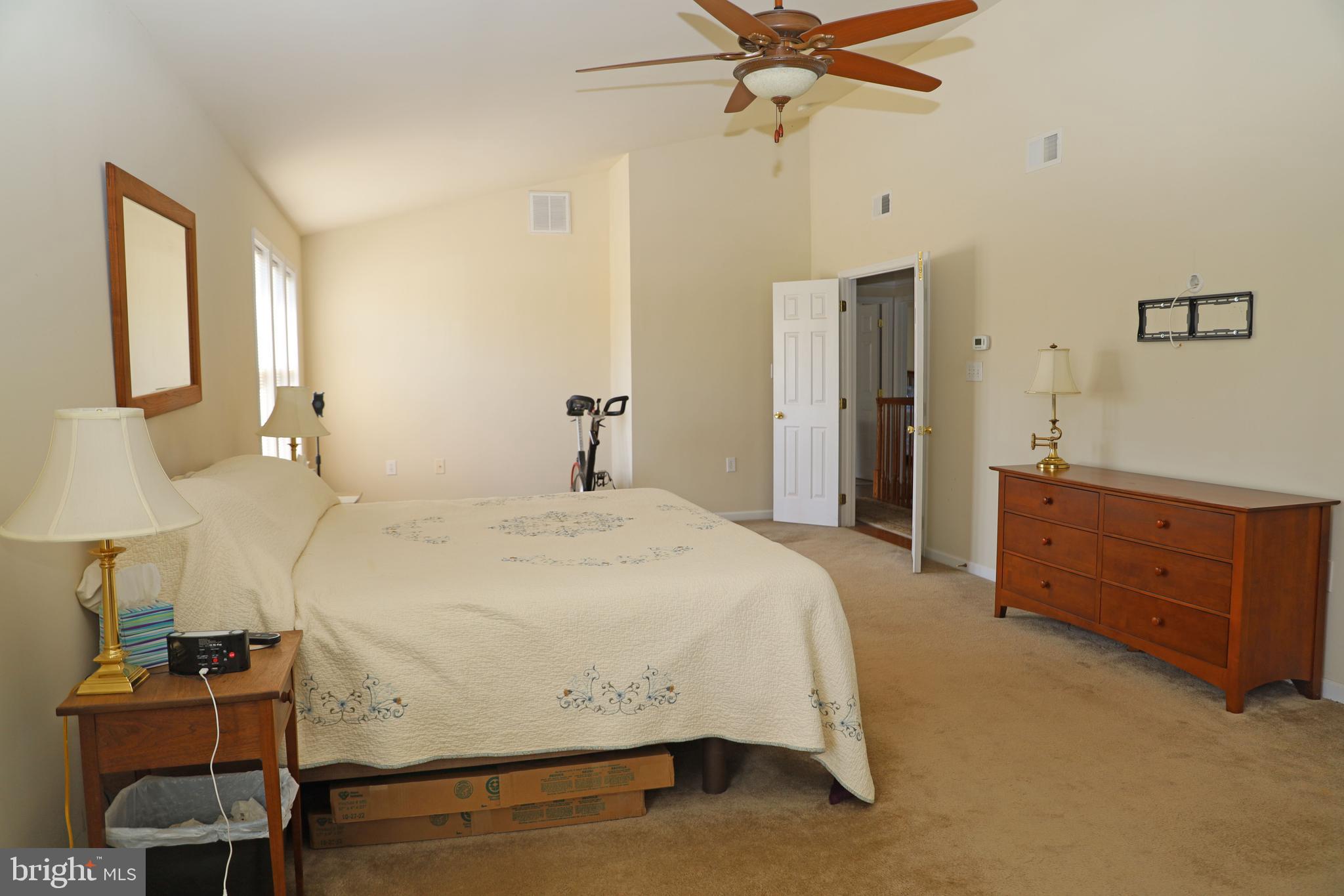 QUARTER FARM - Residential