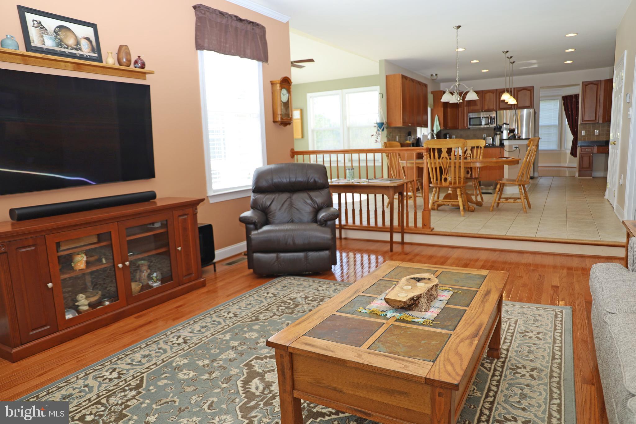 QUARTER FARM - Residential