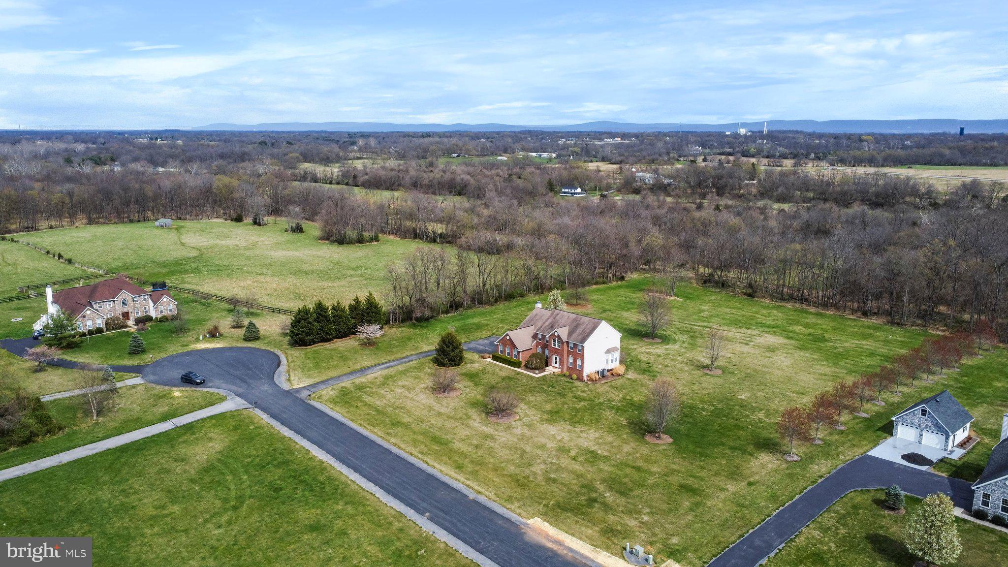 QUARTER FARM - Residential