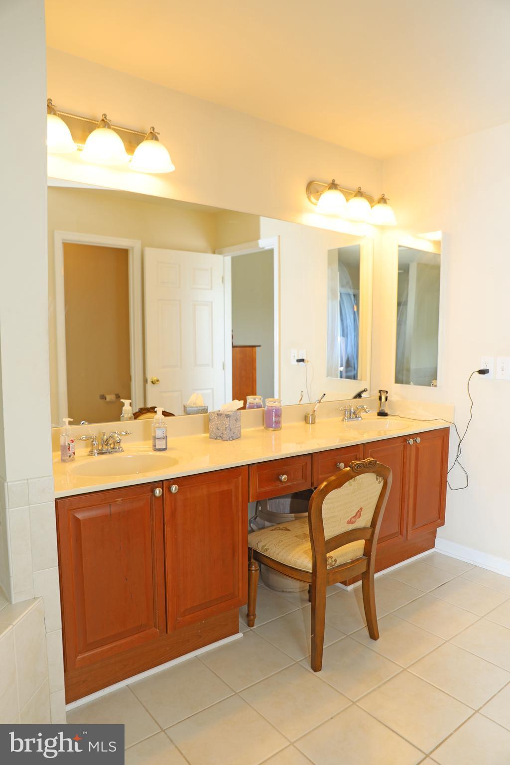 QUARTER FARM - Residential