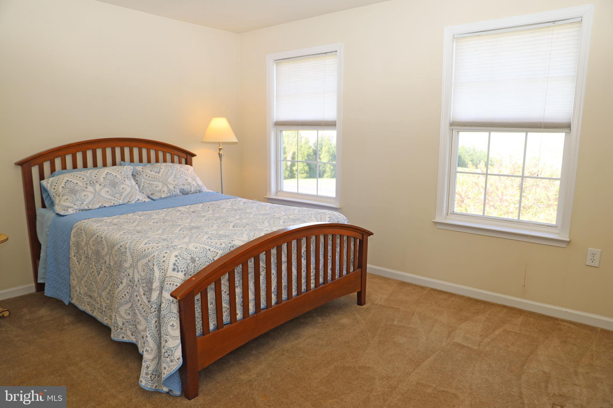 QUARTER FARM - Residential