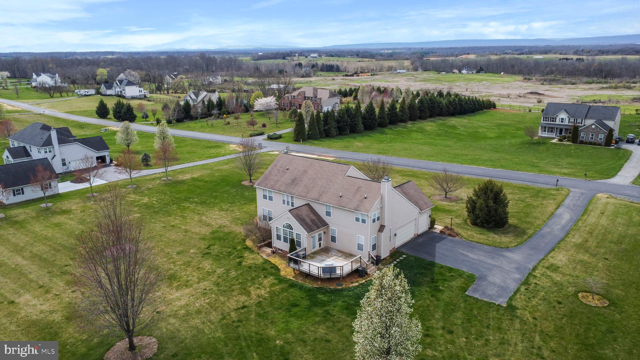 QUARTER FARM - Residential