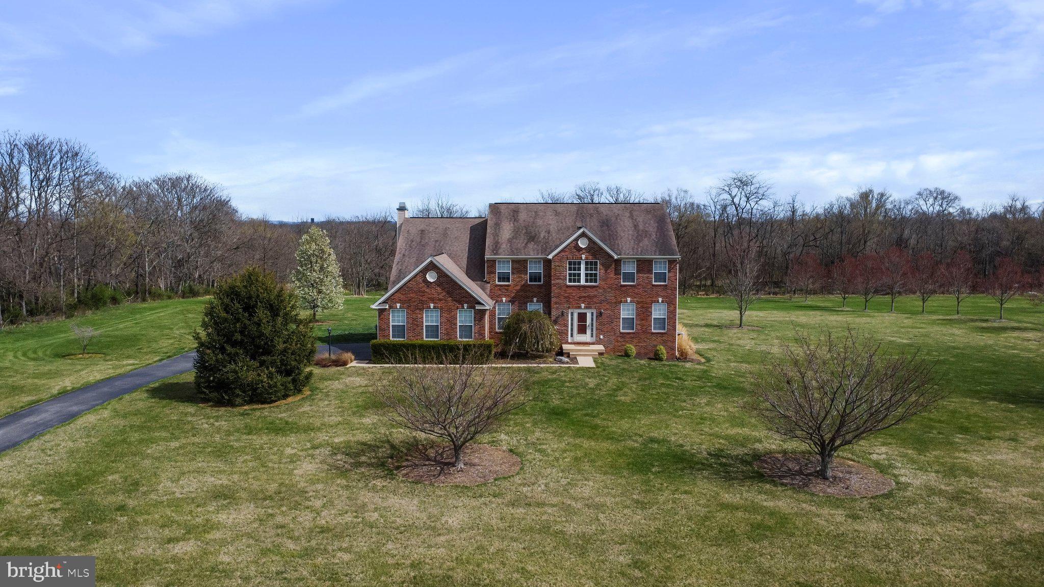 QUARTER FARM - Residential