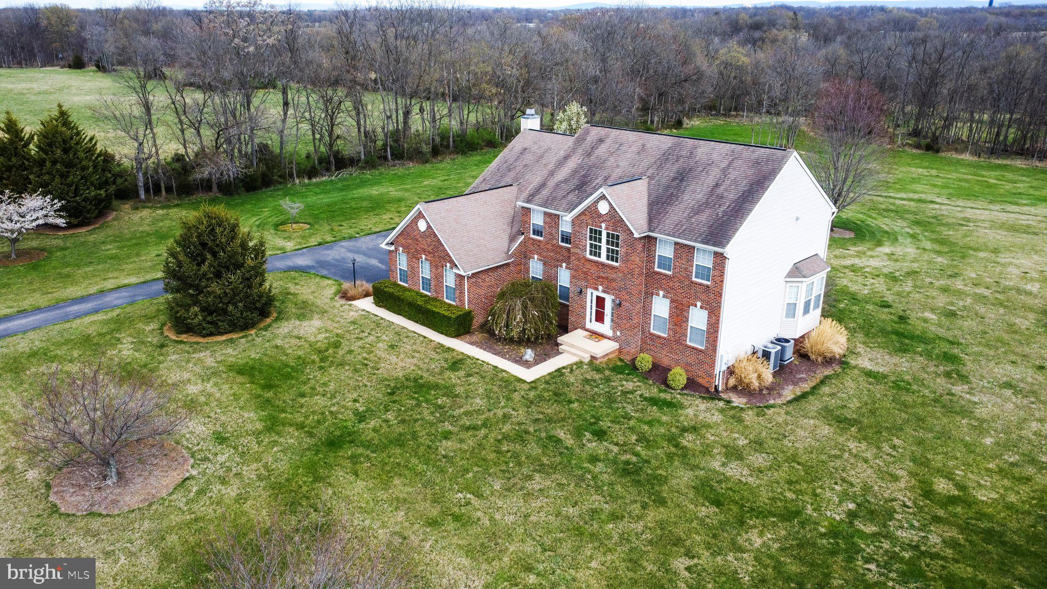 QUARTER FARM - Residential