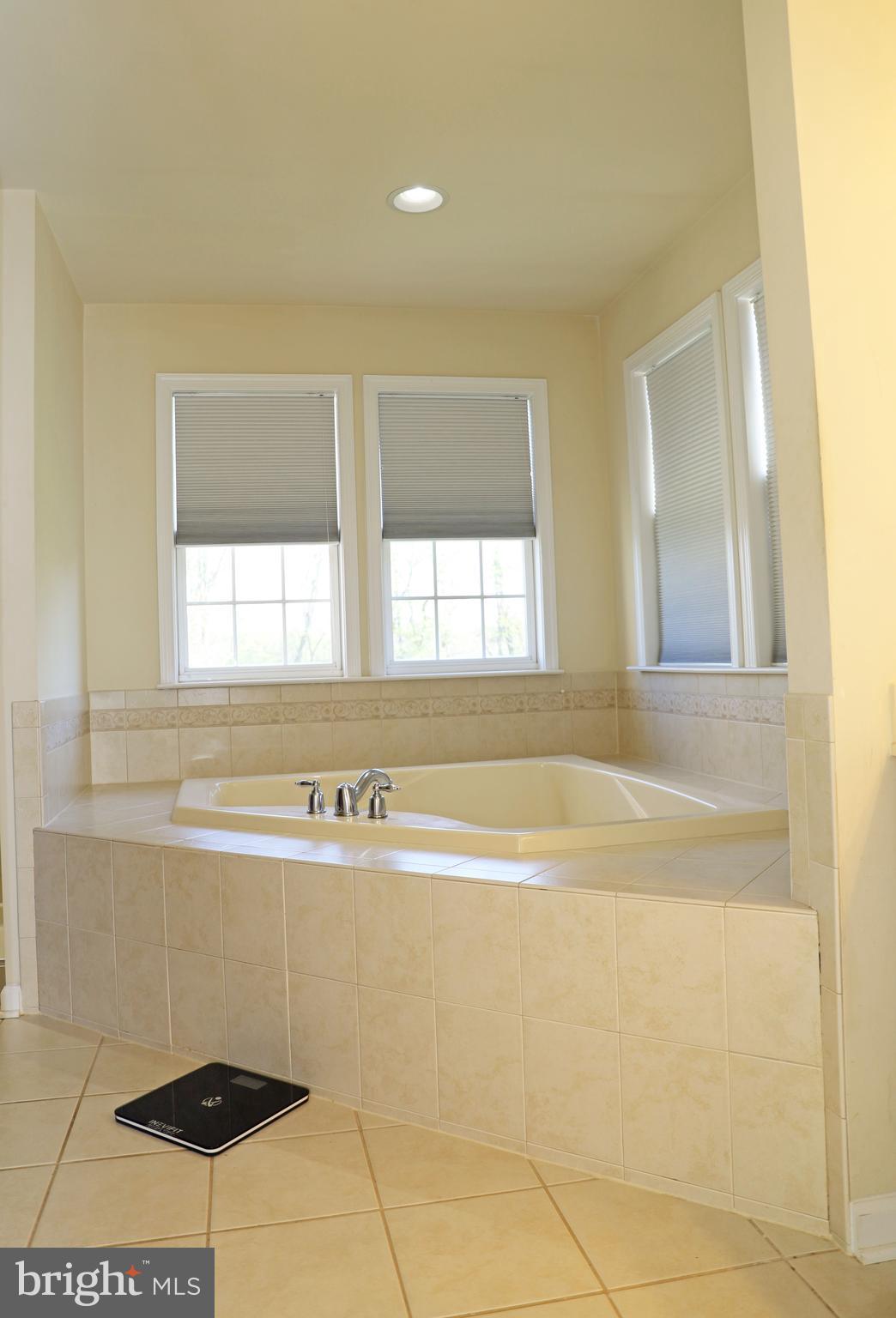 QUARTER FARM - Residential