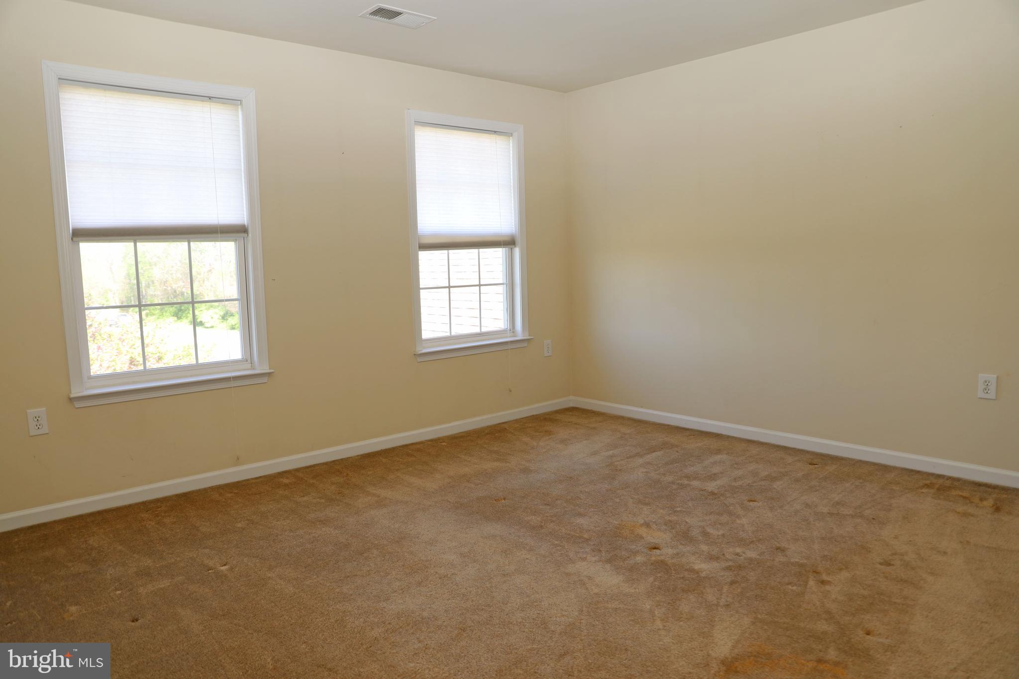 QUARTER FARM - Residential