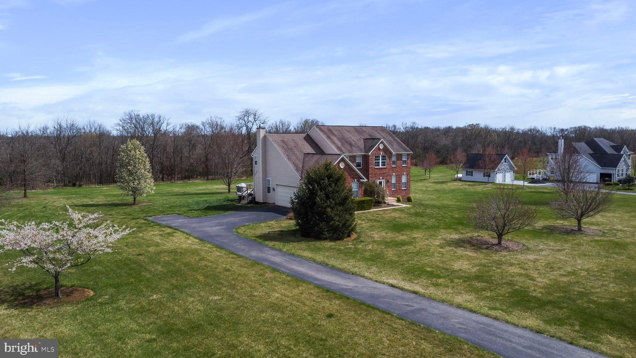 QUARTER FARM - Residential