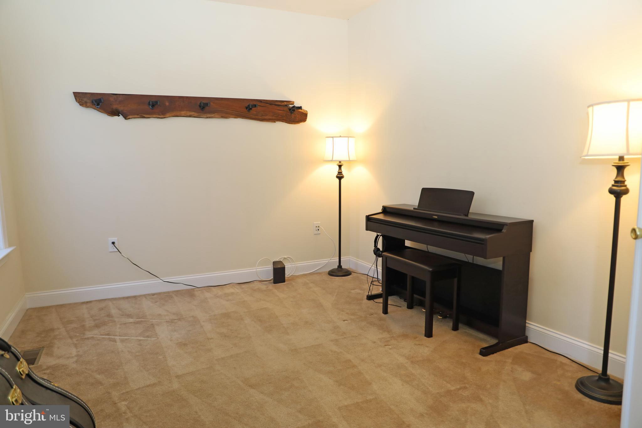 QUARTER FARM - Residential