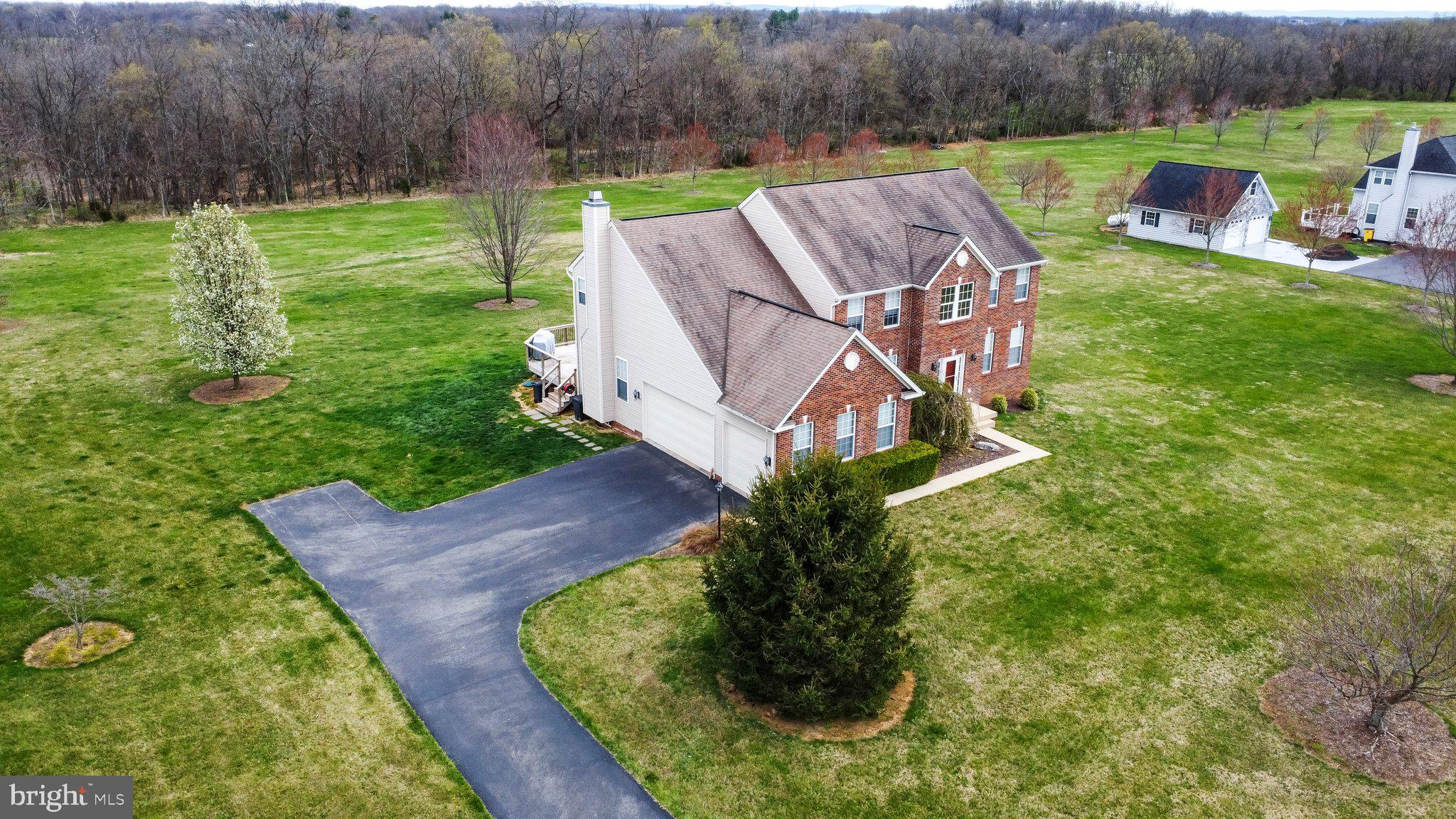 QUARTER FARM - Residential