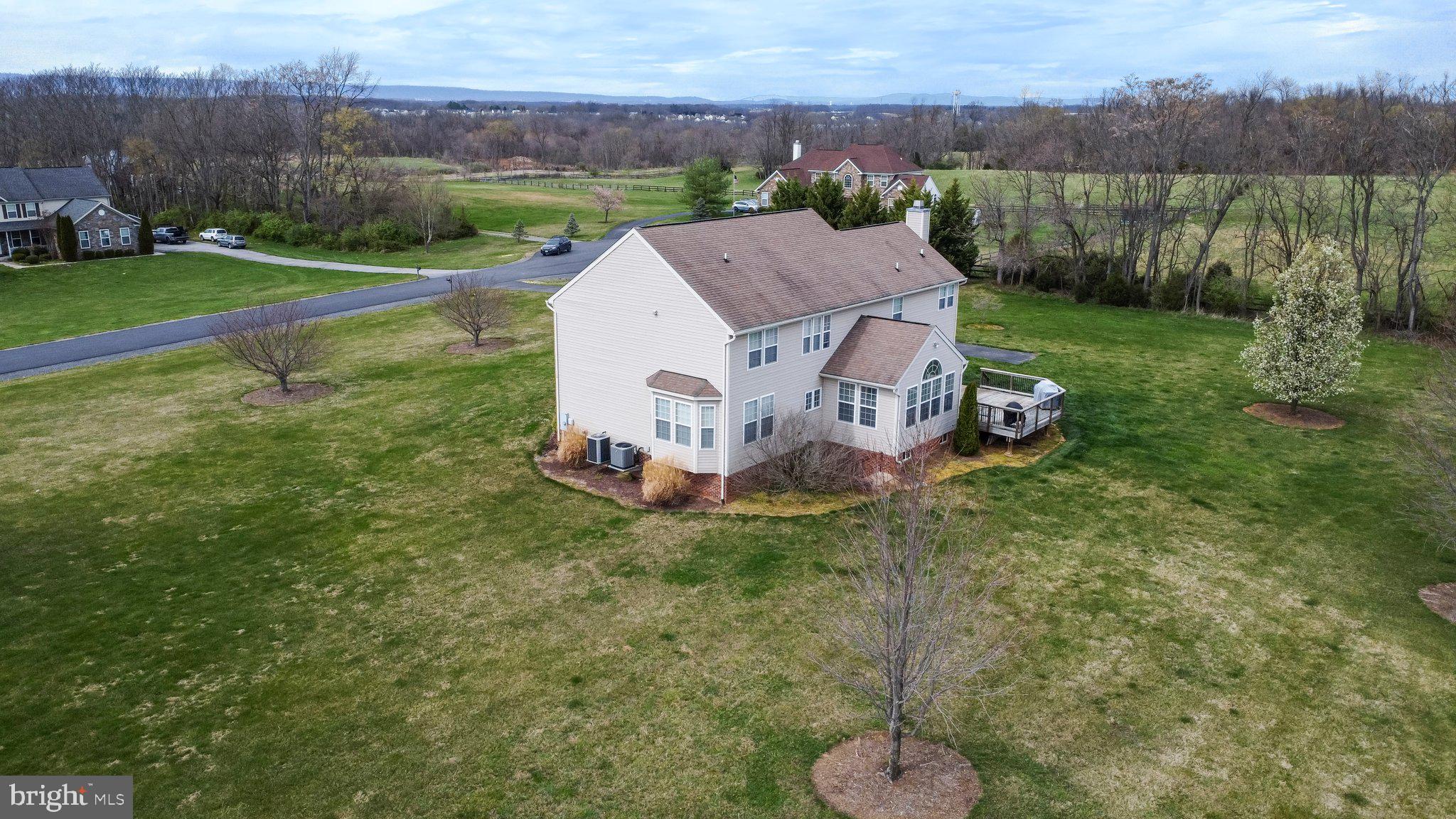 QUARTER FARM - Residential