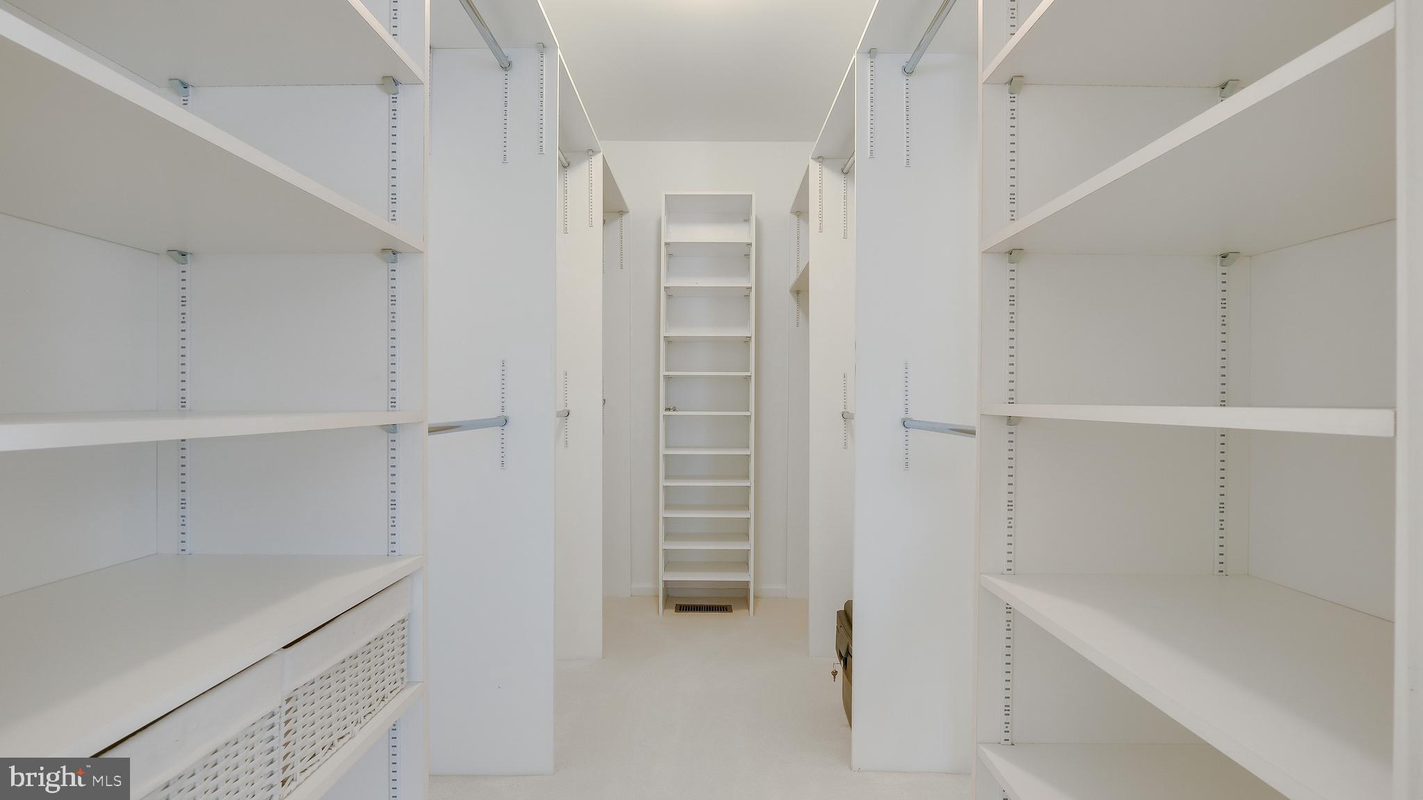 CLIVEDEN - Residential