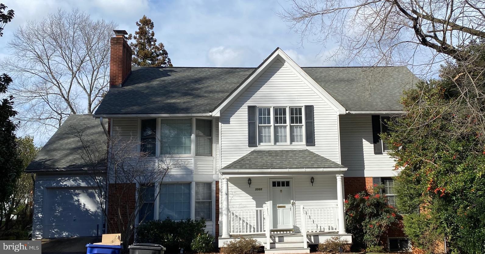 CRESCENT HILLS - Residential