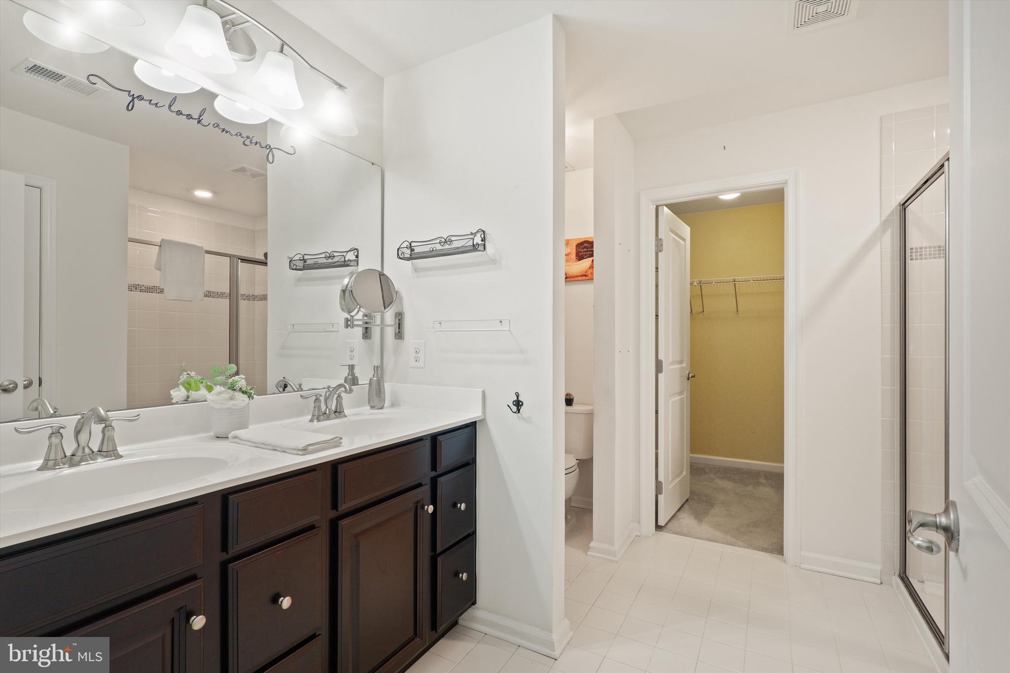 MAY'S QUARTER - Residential