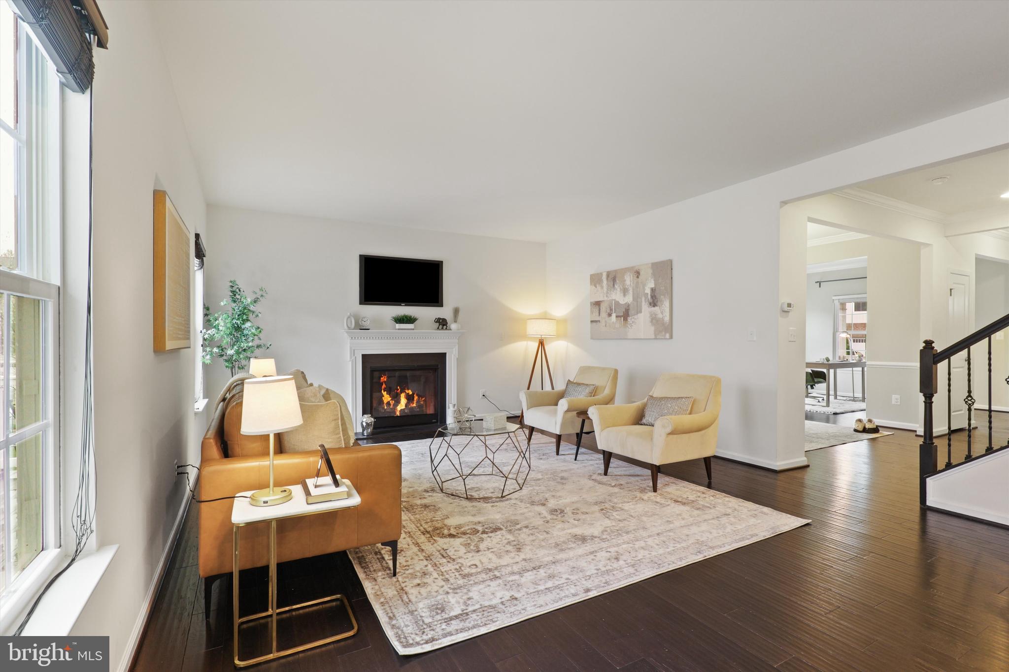 MAY'S QUARTER - Residential