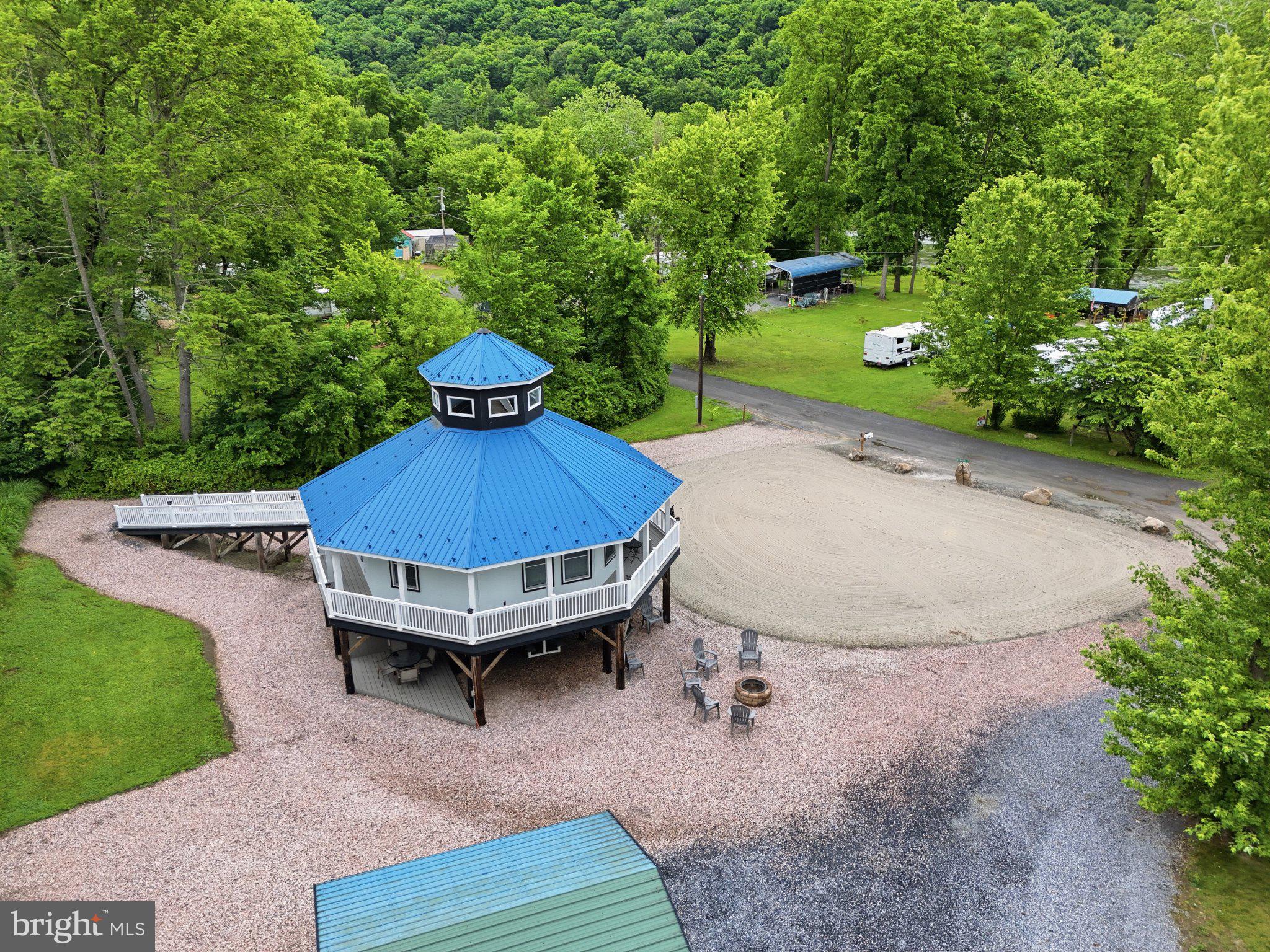 203 FRONT DRIVE