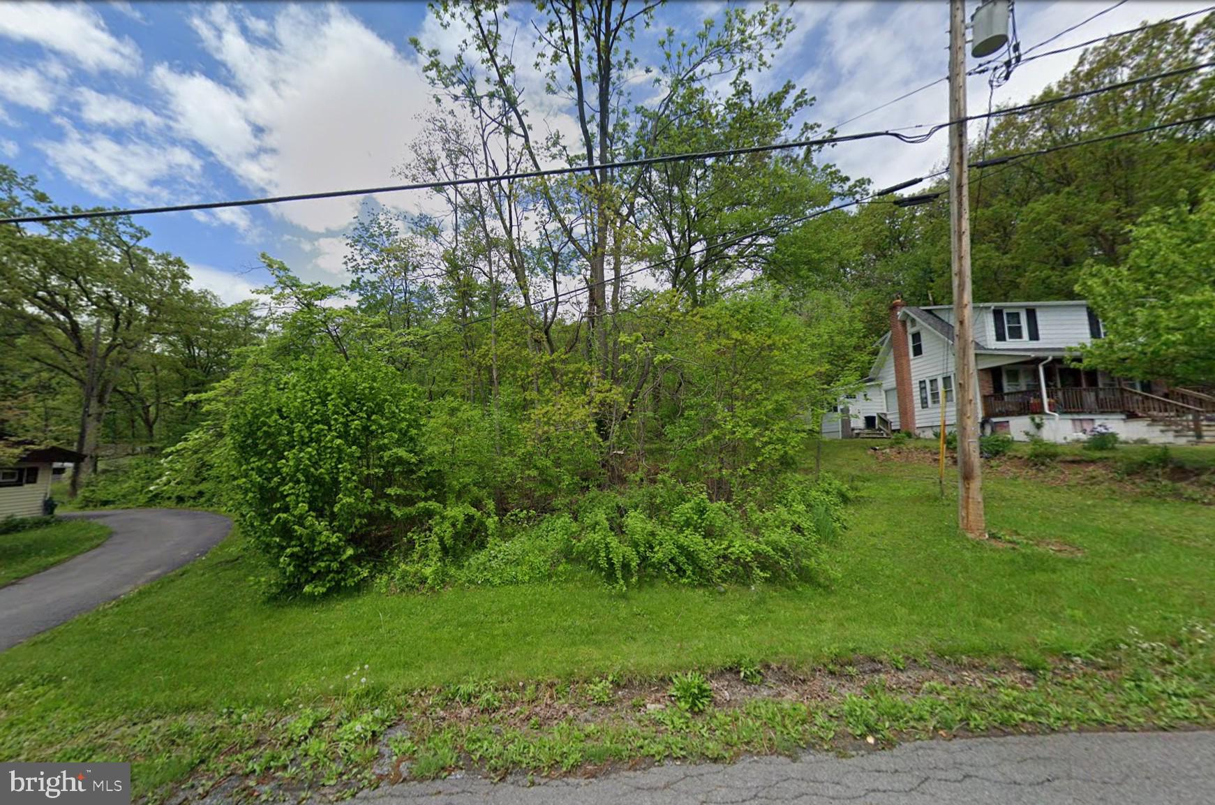 39 OAK STREET