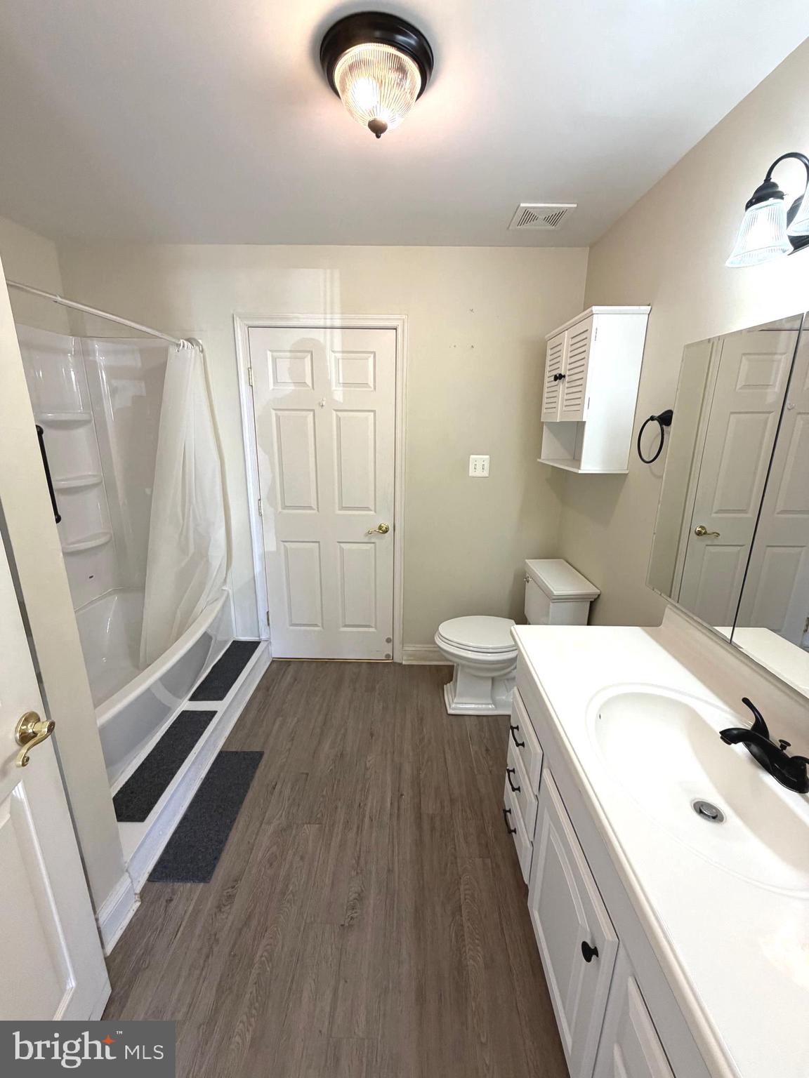 WASHINGTON SQUARE LA PLA - Residential