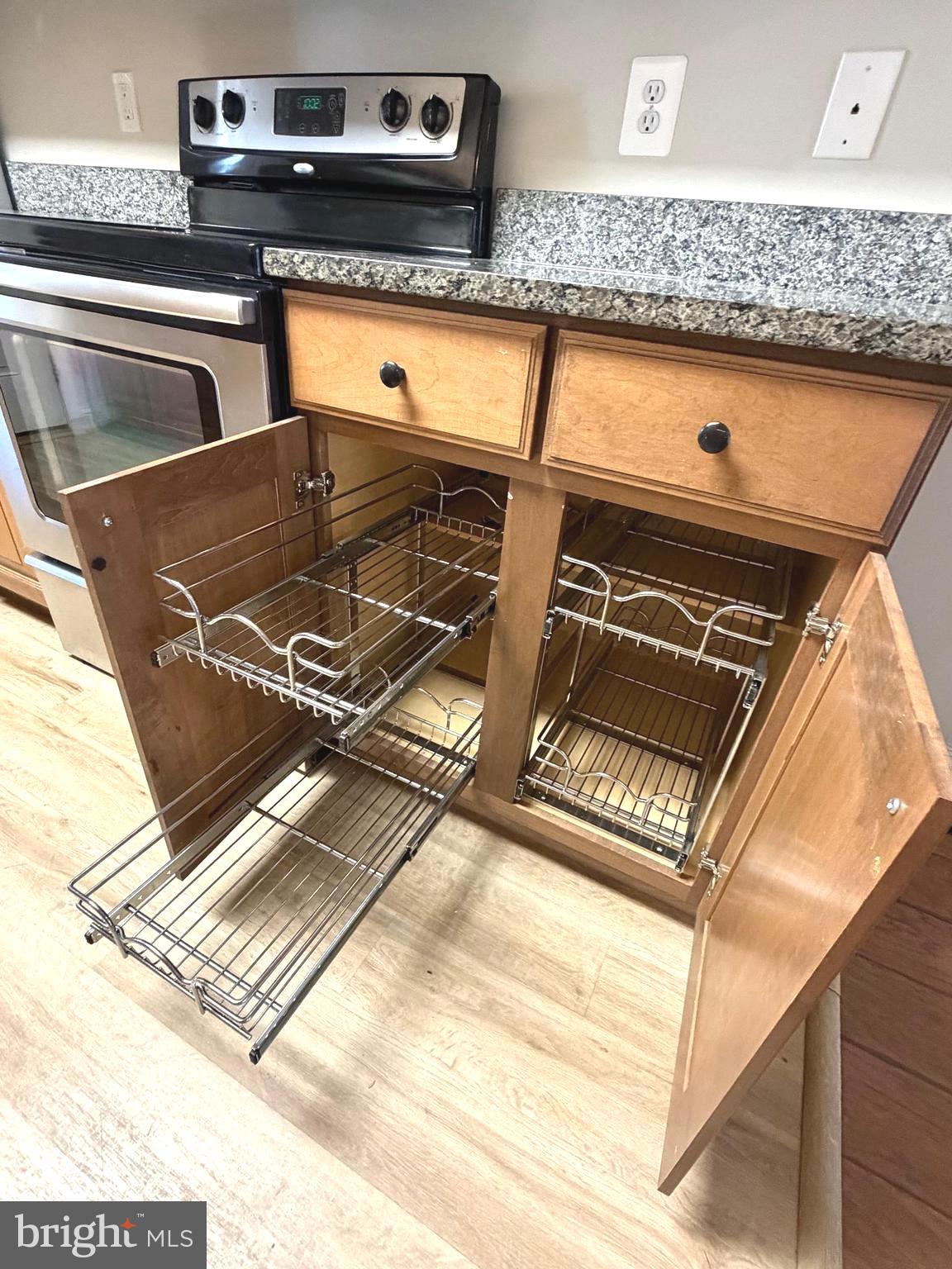 WASHINGTON SQUARE LA PLA - Residential