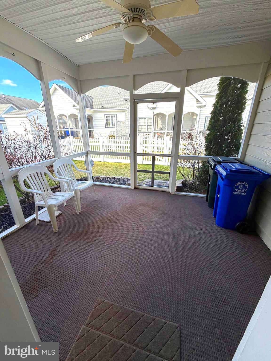 WASHINGTON SQUARE LA PLA - Residential