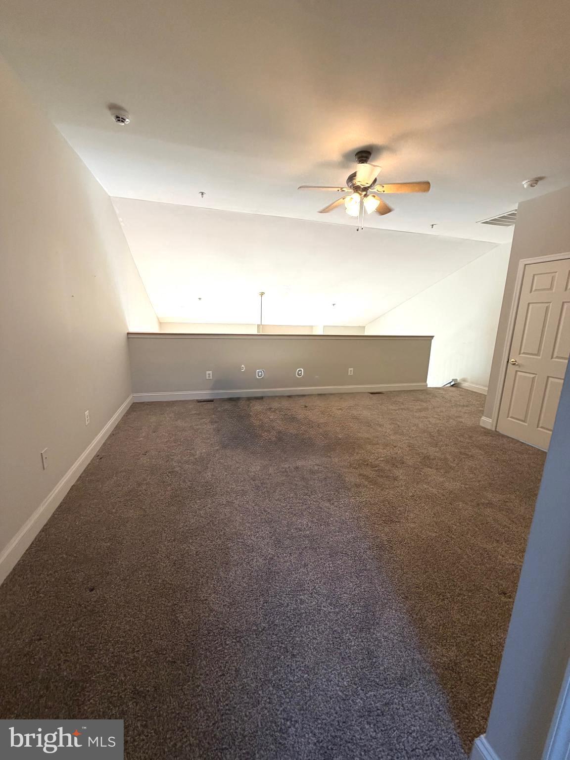 WASHINGTON SQUARE LA PLA - Residential