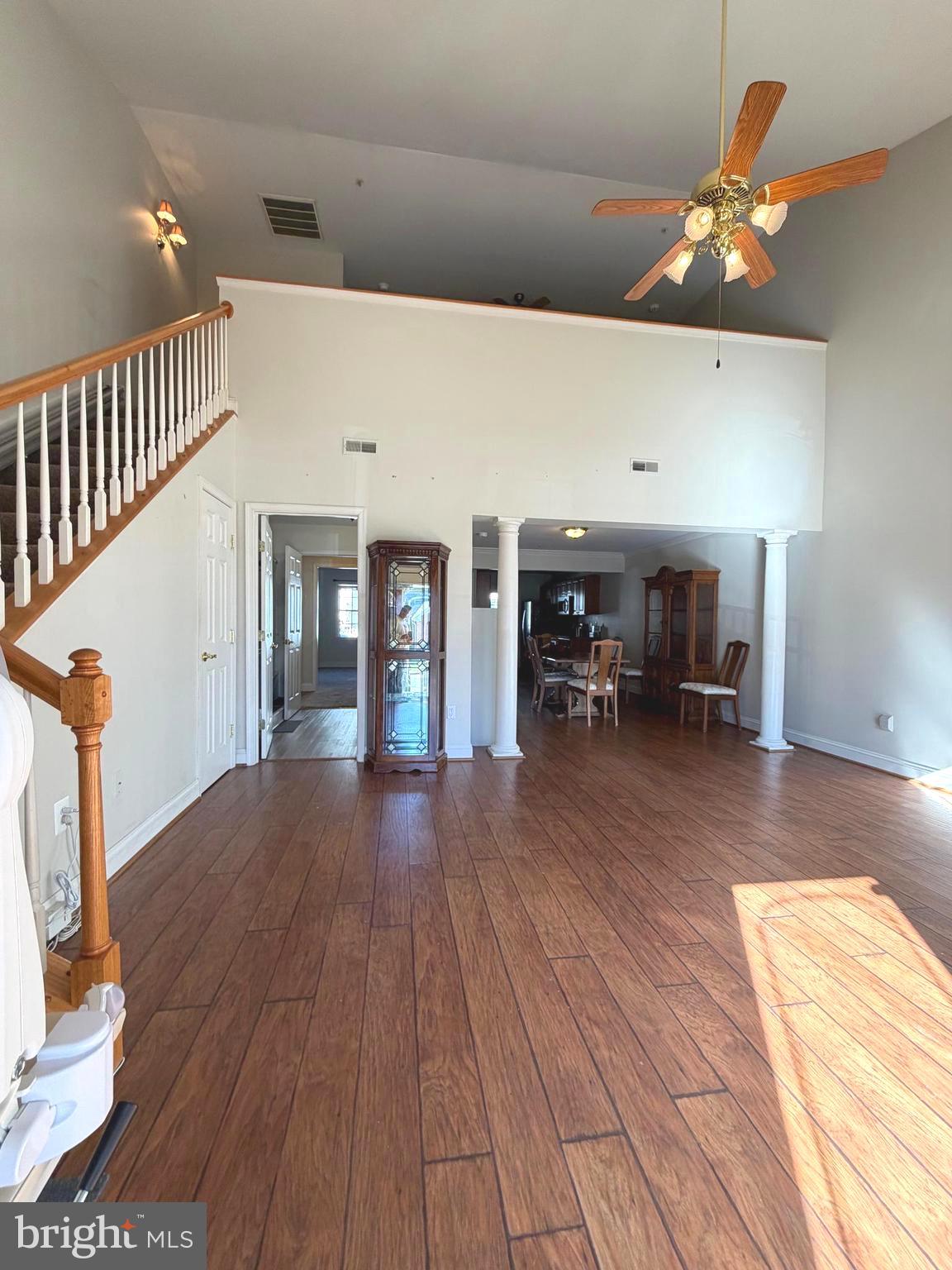 WASHINGTON SQUARE LA PLA - Residential