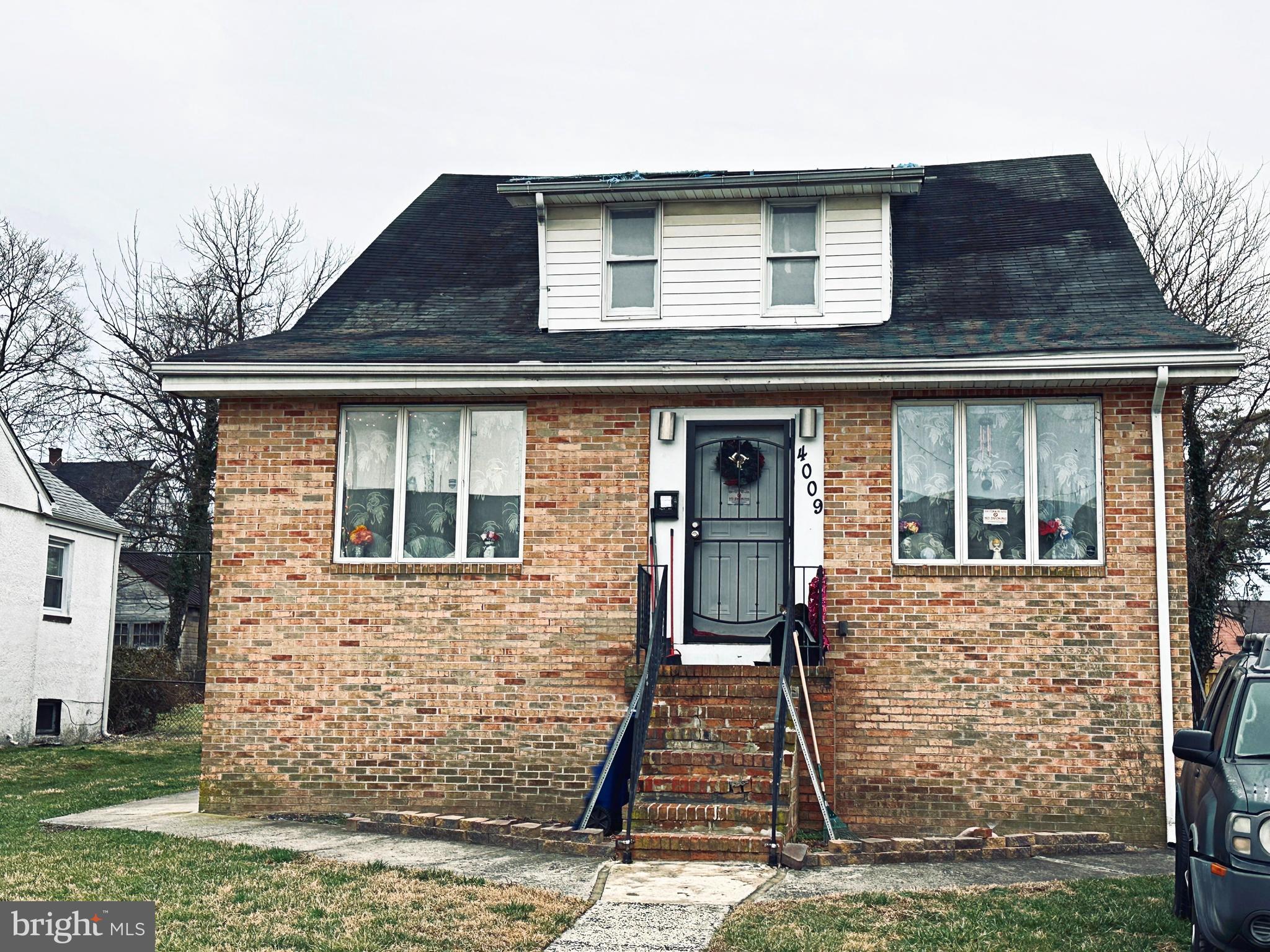 WEST ARLINGTON - Residential