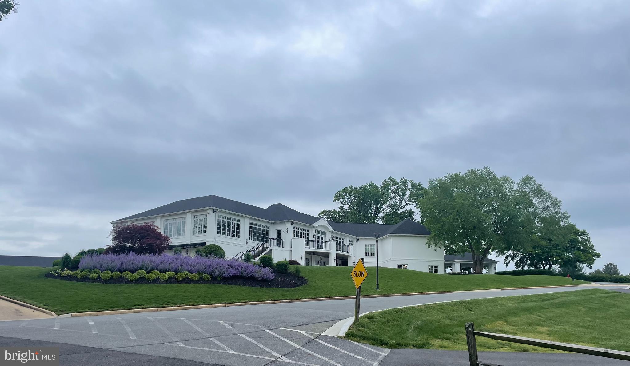 MANOR PARK - Residential