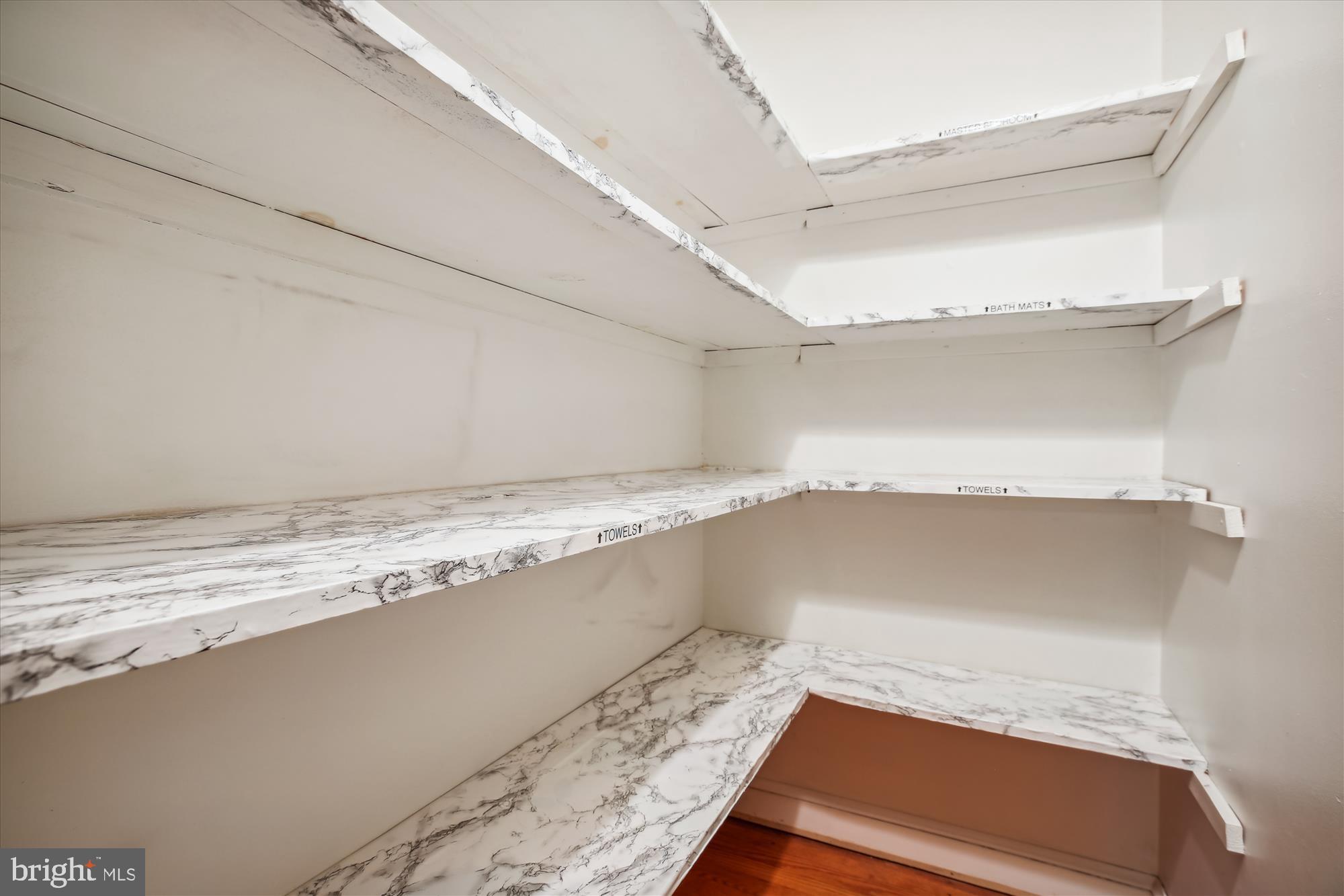 MANOR PARK - Residential